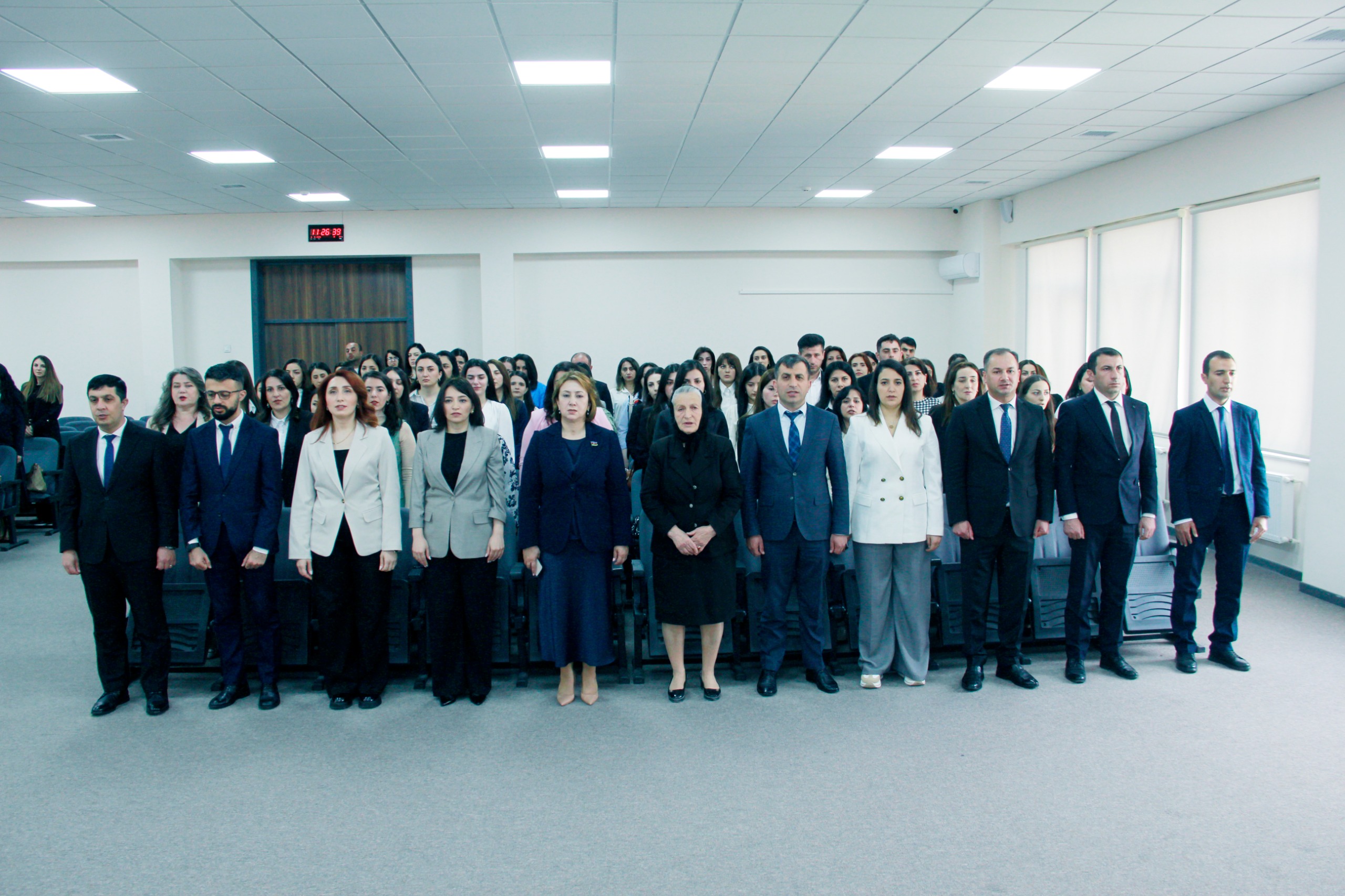 Yeni nəsil necə tərbiyə edilsin? – Mütəxəssislər cavab axtardı