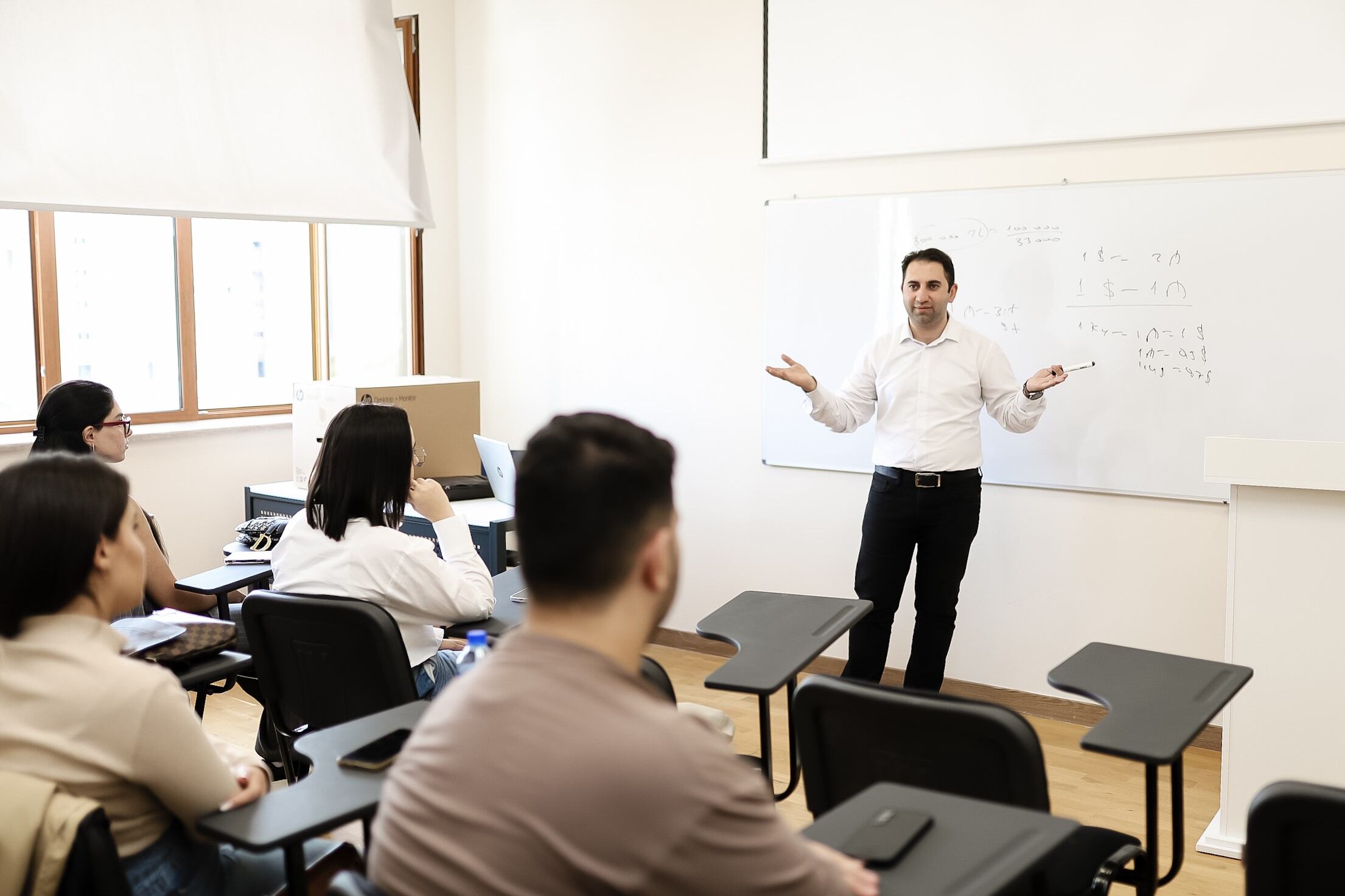 Yeni təhsil proqramları əmək bazarına daha hazırlıqlı kadrların çıxmasına şərait yaradacaq 