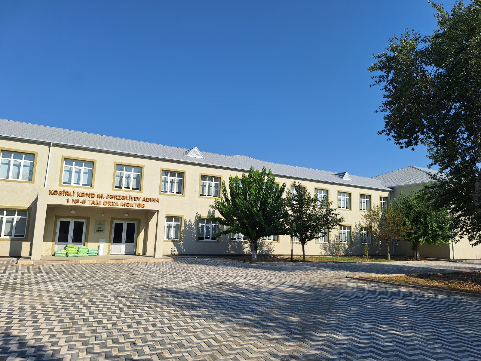 "Yenilənən məktəblər": Beyləqan rayonu Kəbirli kənd 1 nömrəli tam orta məktəb – FOTOLAR