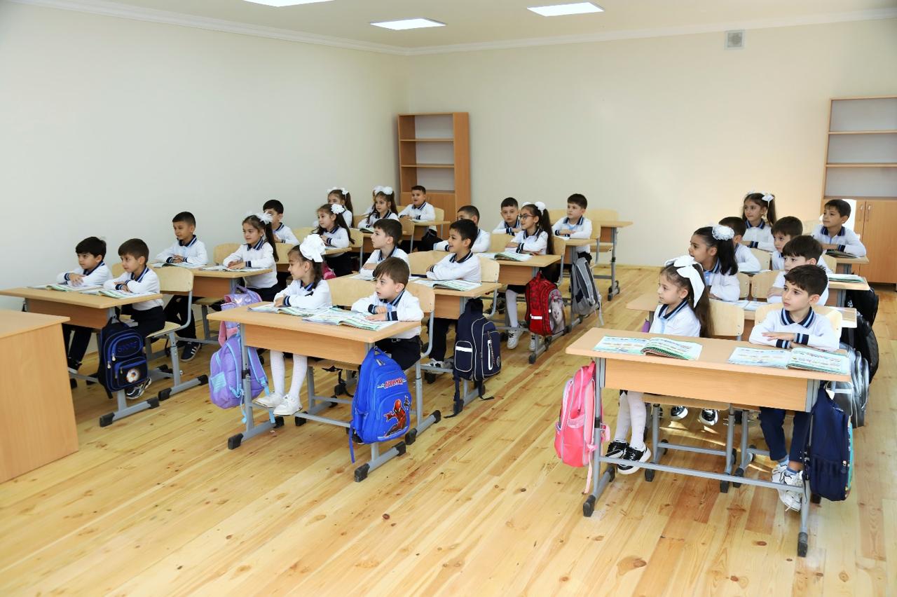 "Yenilənən məktəblər": Mingəçevir şəhəri İ.Kişiyev adına 17 nömrəli tam orta məktəb – FOTOLAR