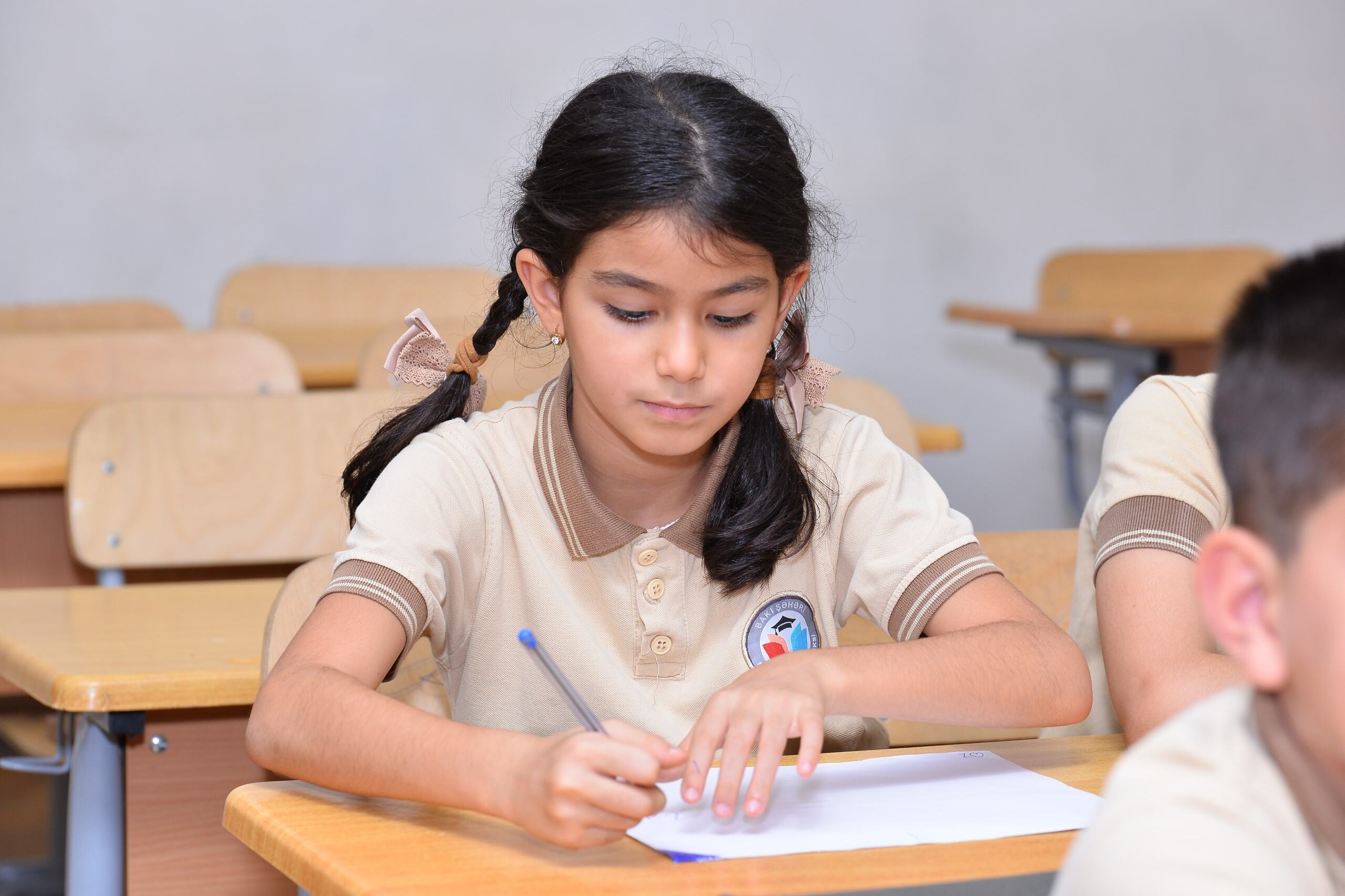 Yerdəyişmə imtahanla aparılan lisey və gimnaziyalara qəbul başlayır 