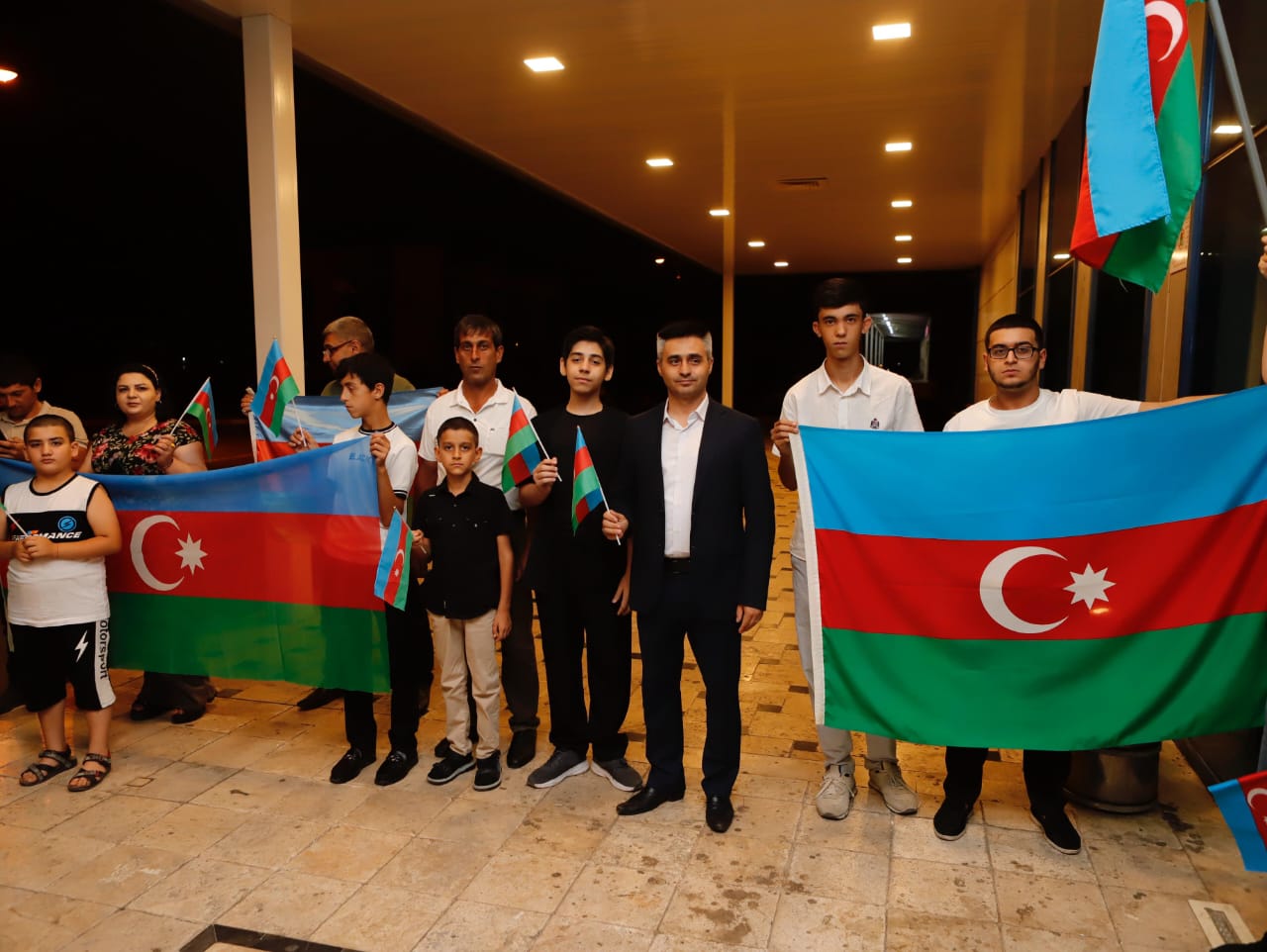 "Yorulsaq da, fikrimizdən dönmədik" – Maneələrə qalib gələn gənc xilasedicilər