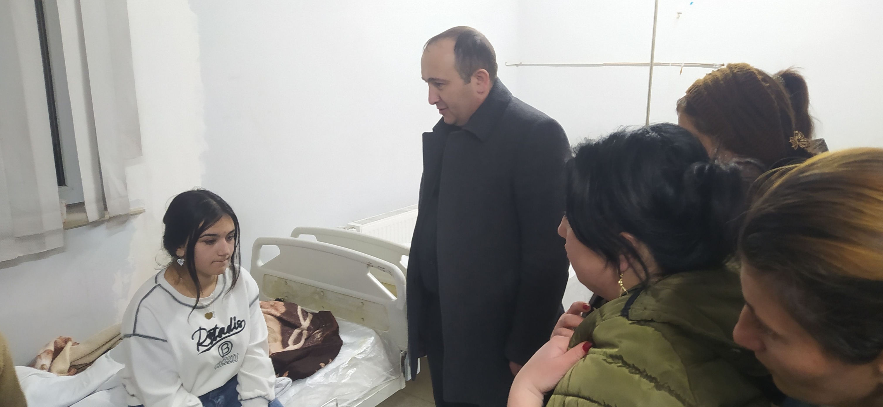 Zəhərlənən tələbələrin vəziyyətləri qənaətbəxşdir - AÇIQLAMA 