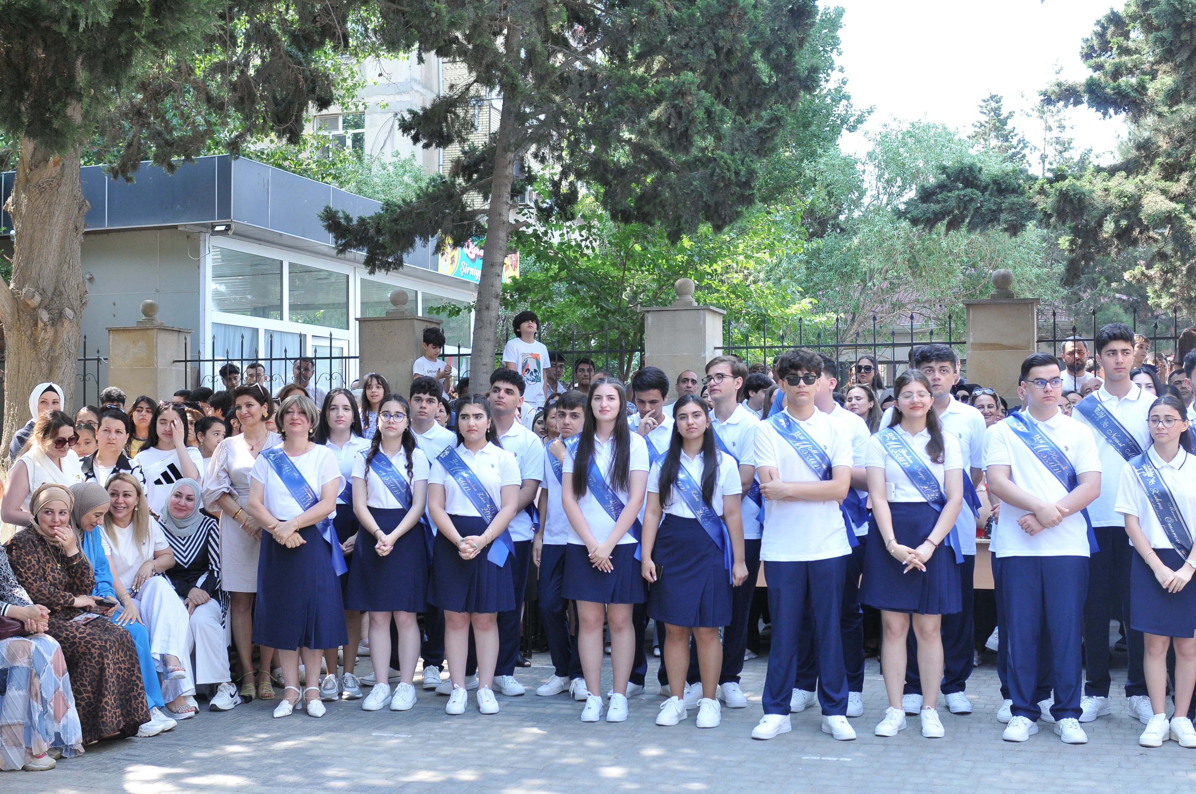 "Zəkalar" liseyində “Son zəng” tədbiri keçirilib