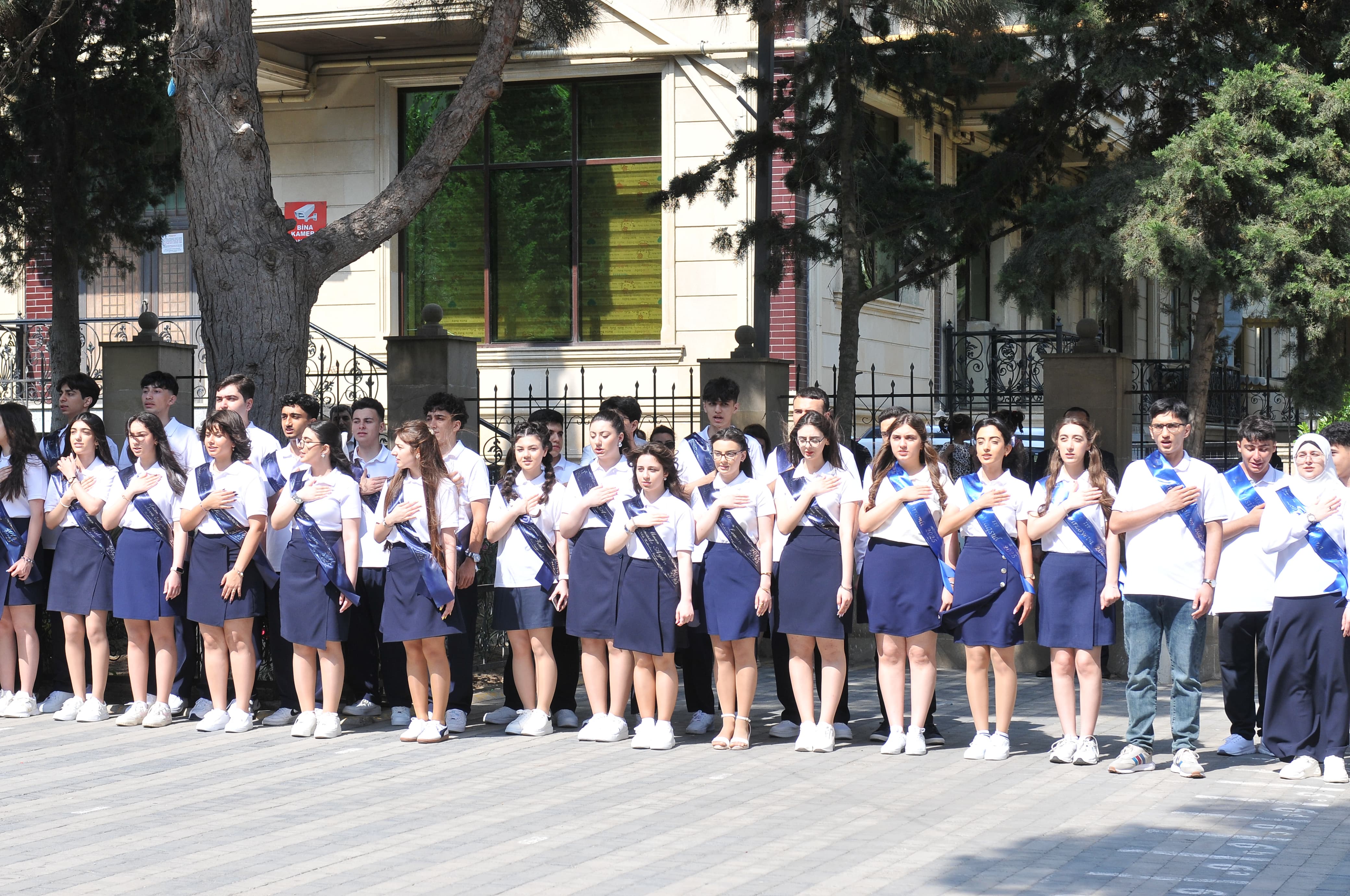 "Zəkalar" liseyində “Son zəng” tədbiri keçirilib