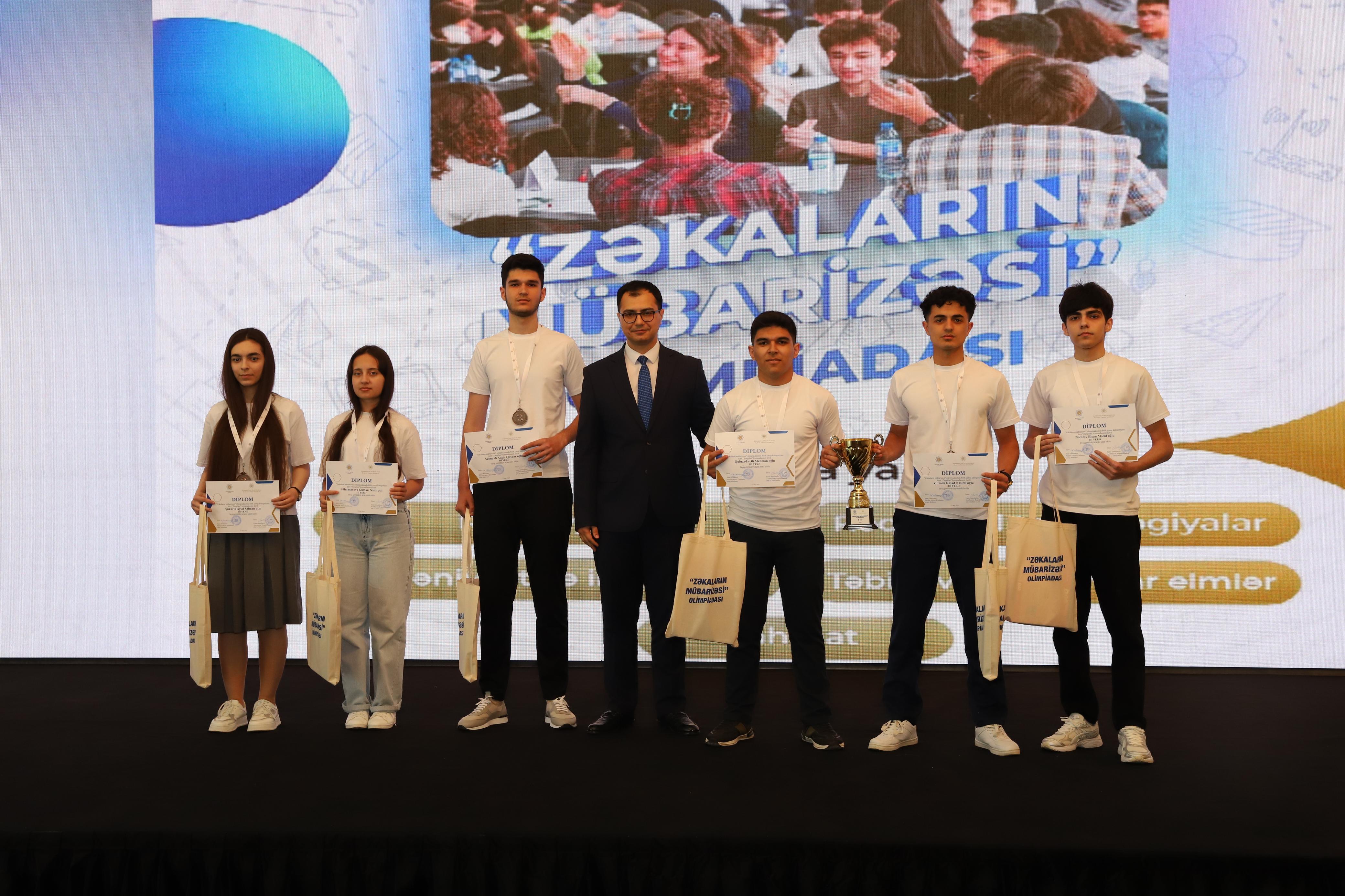 “Zəkaların mübarizəsi” olimpiadası qaliblərinin mükafatlandırılması keçirilib