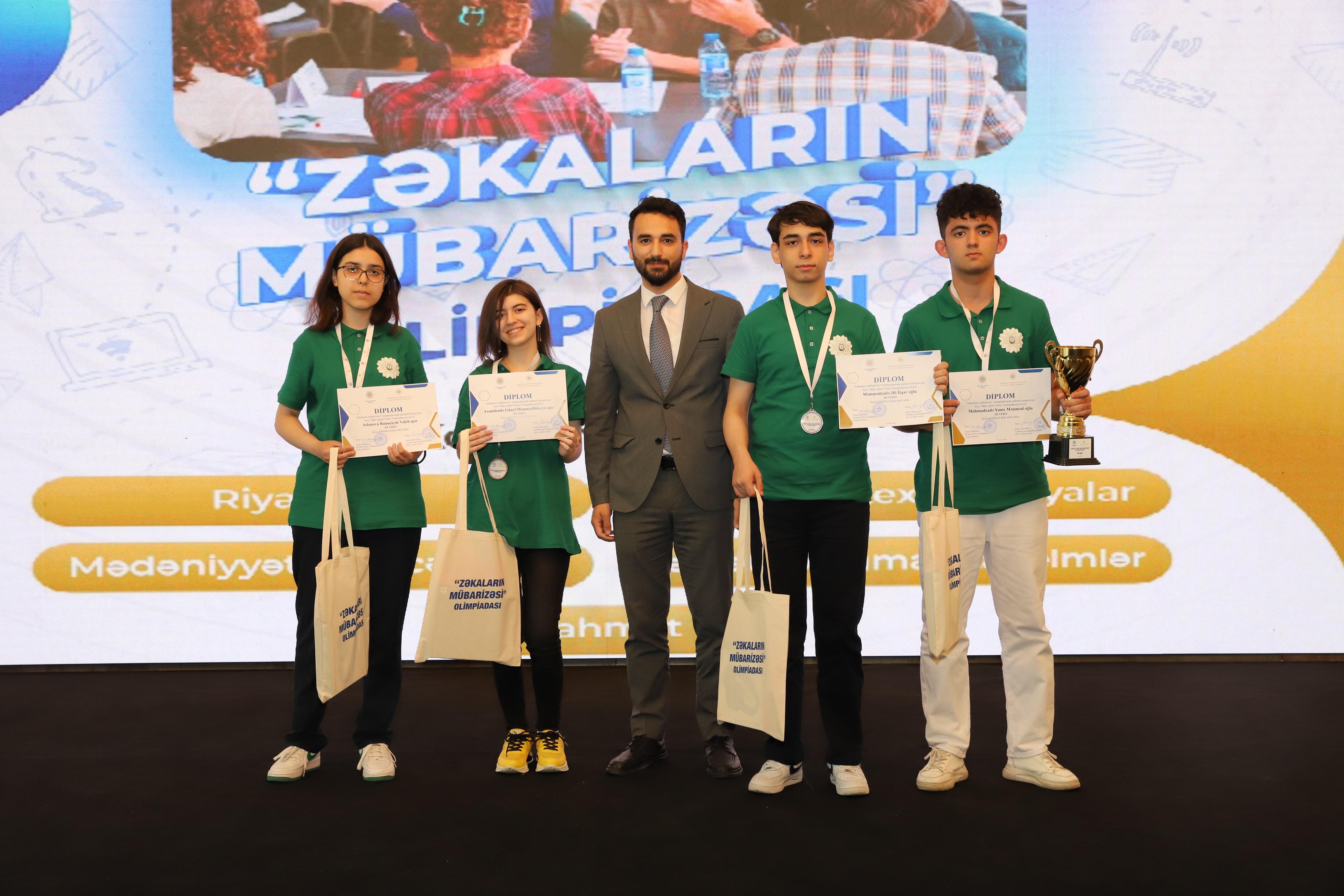 “Zəkaların mübarizəsi” olimpiadası qaliblərinin mükafatlandırılması keçirilib