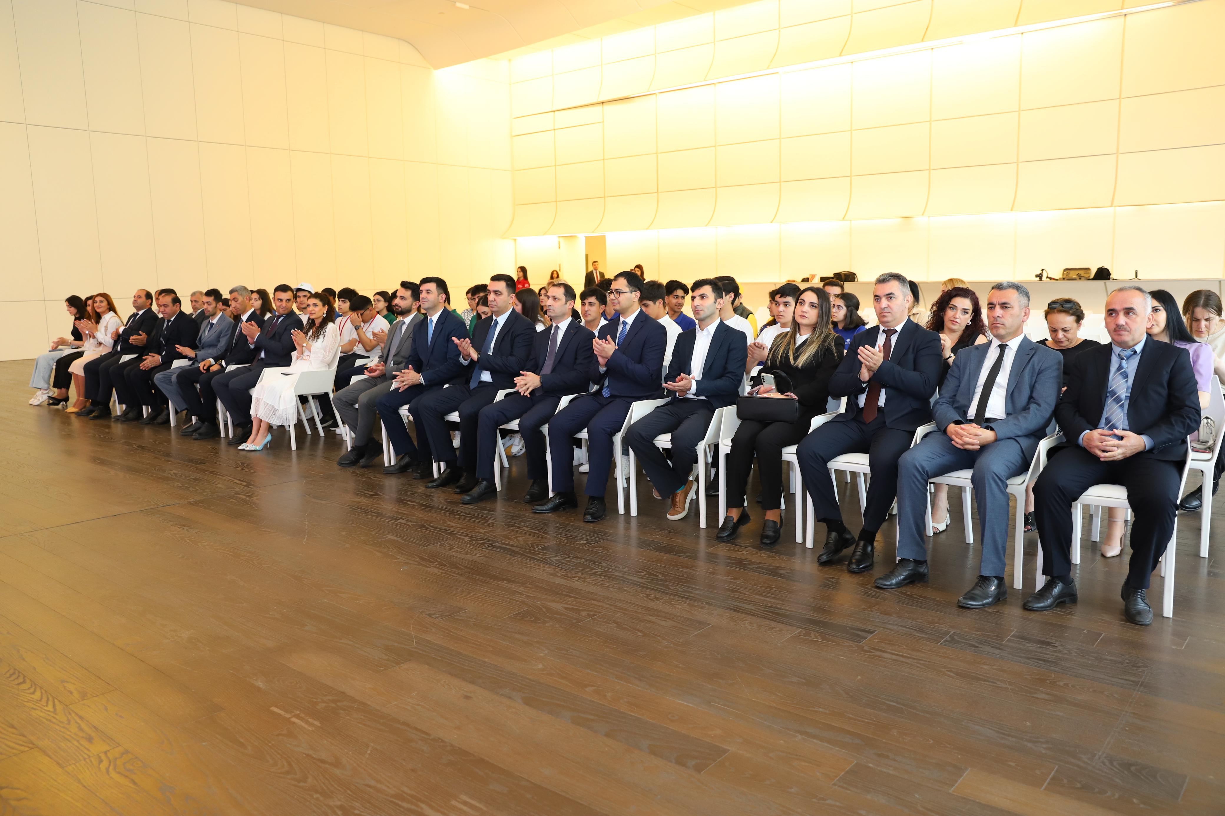 “Zəkaların mübarizəsi” olimpiadası qaliblərinin mükafatlandırılması keçirilib