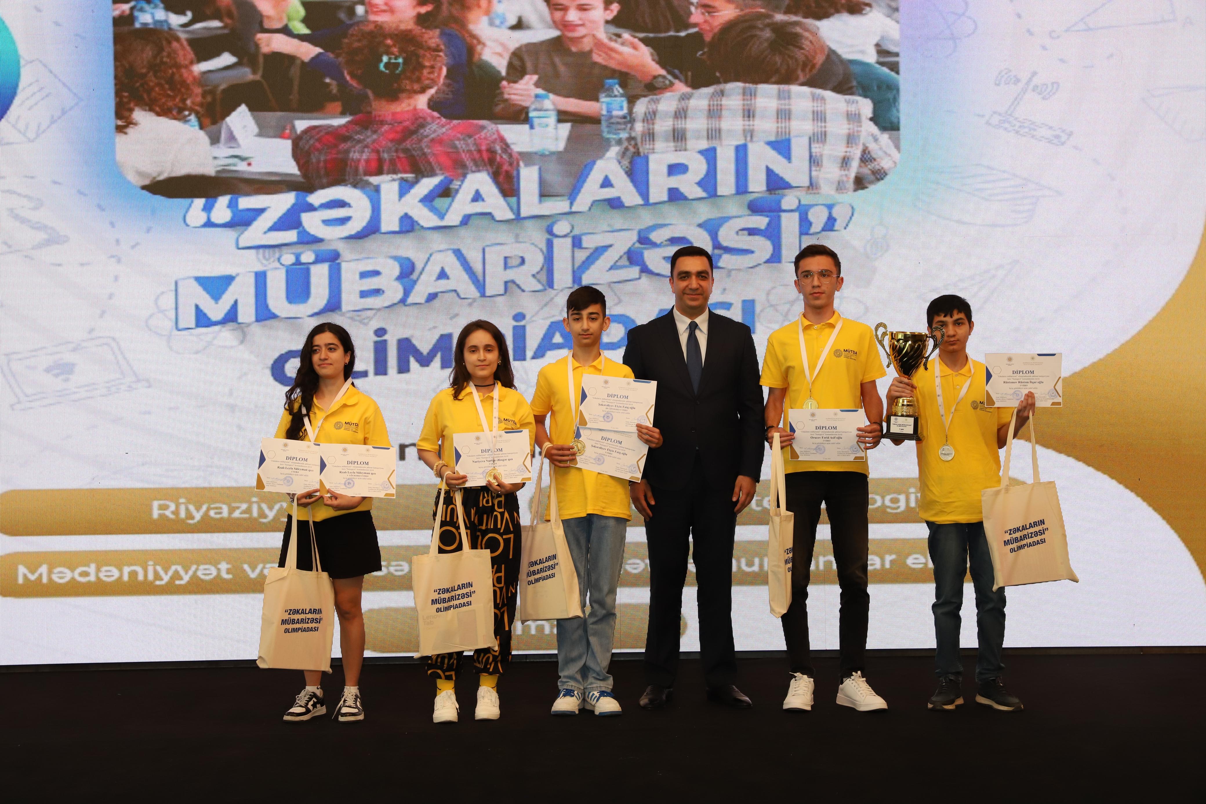 “Zəkaların mübarizəsi” olimpiadası qaliblərinin mükafatlandırılması keçirilib