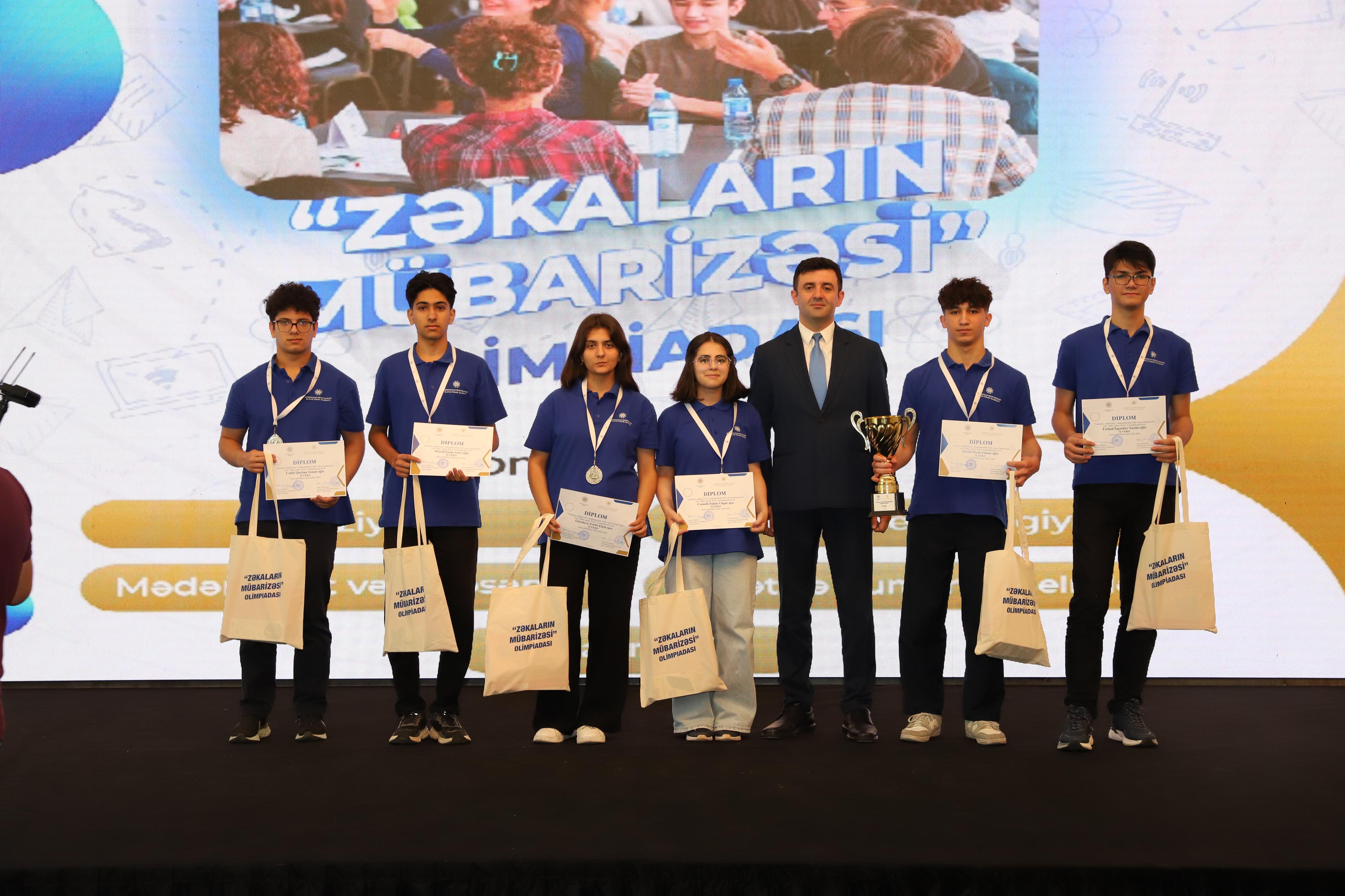 “Zəkaların mübarizəsi” olimpiadası qaliblərinin mükafatlandırılması keçirilib