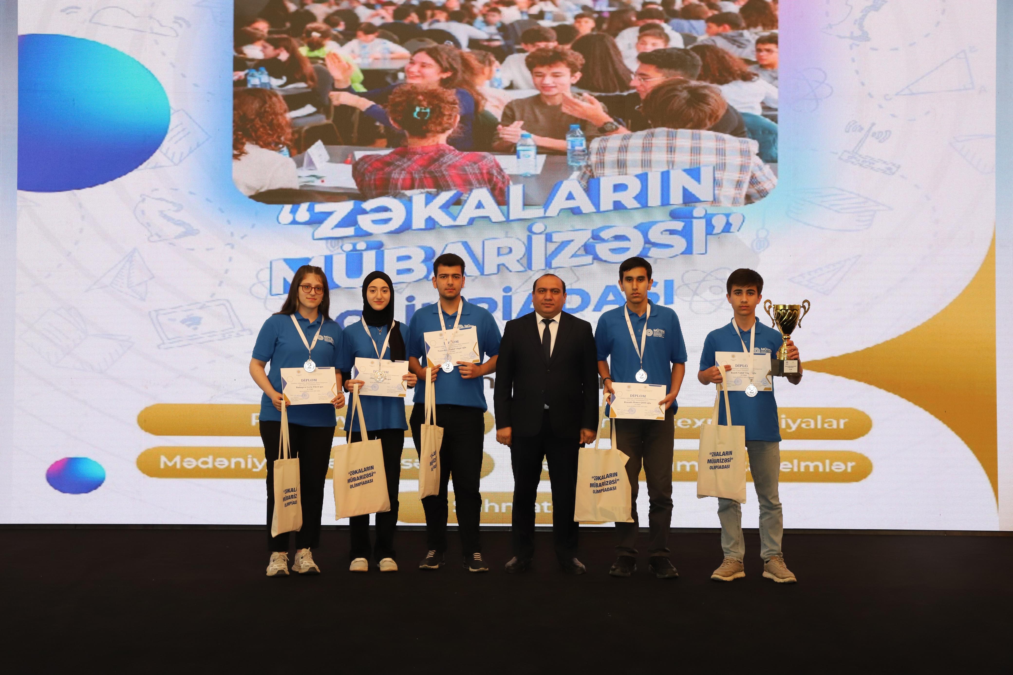 “Zəkaların mübarizəsi” olimpiadası qaliblərinin mükafatlandırılması keçirilib