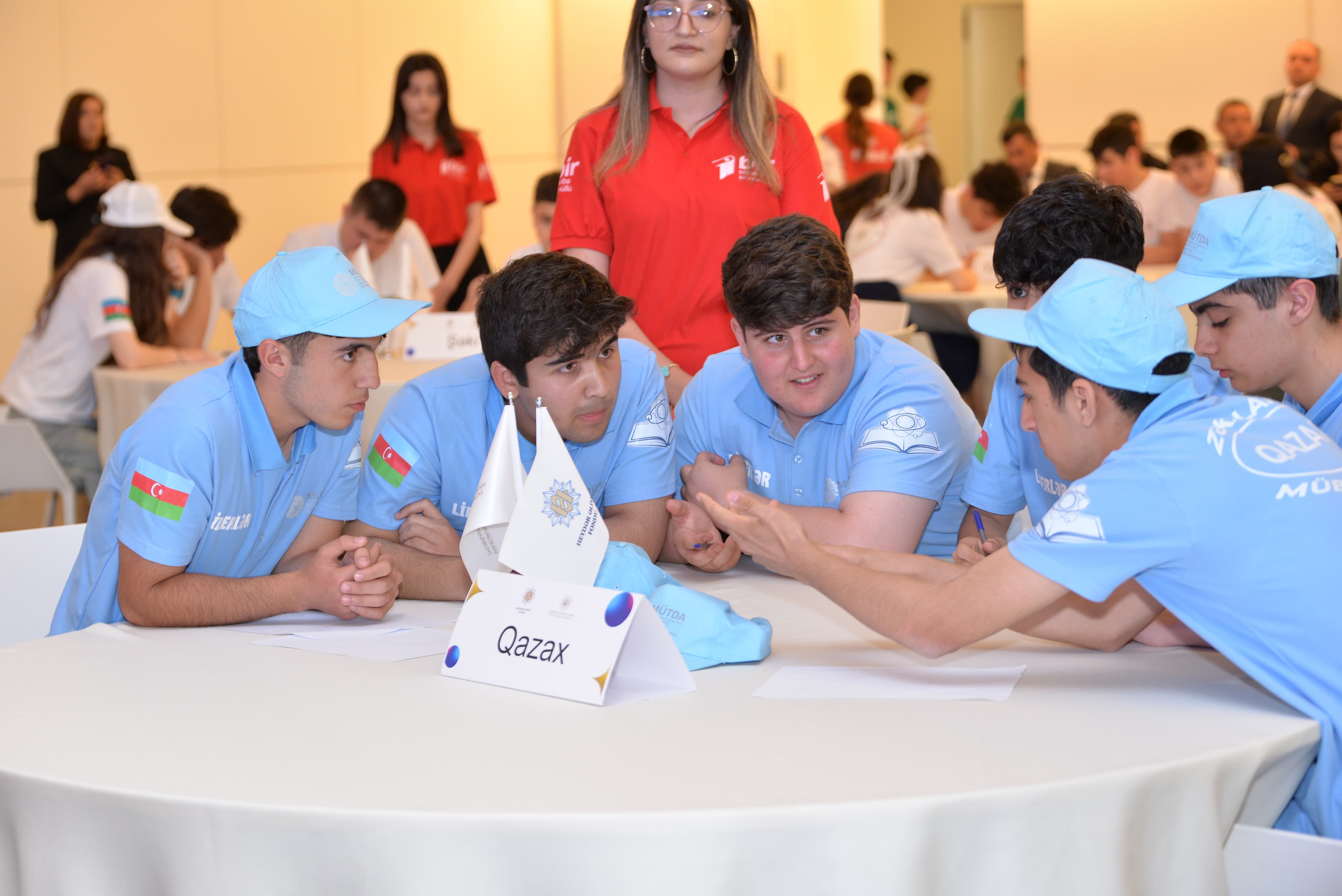 “Zəkaların mübarizəsi” olimpiadasının final mərhələsi keçirilib