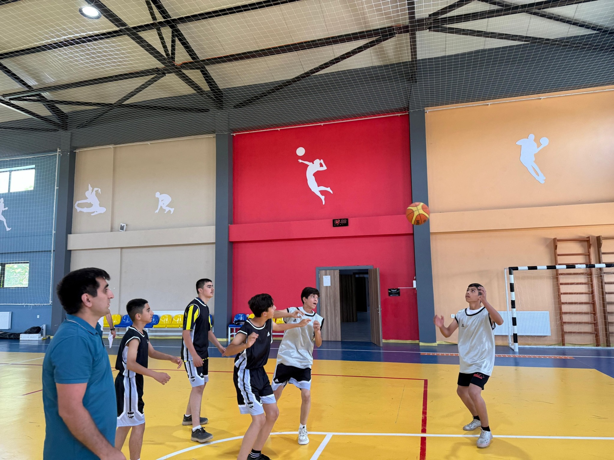 Zəngilanda məktəblilər arasında idman yarışları keçirilib