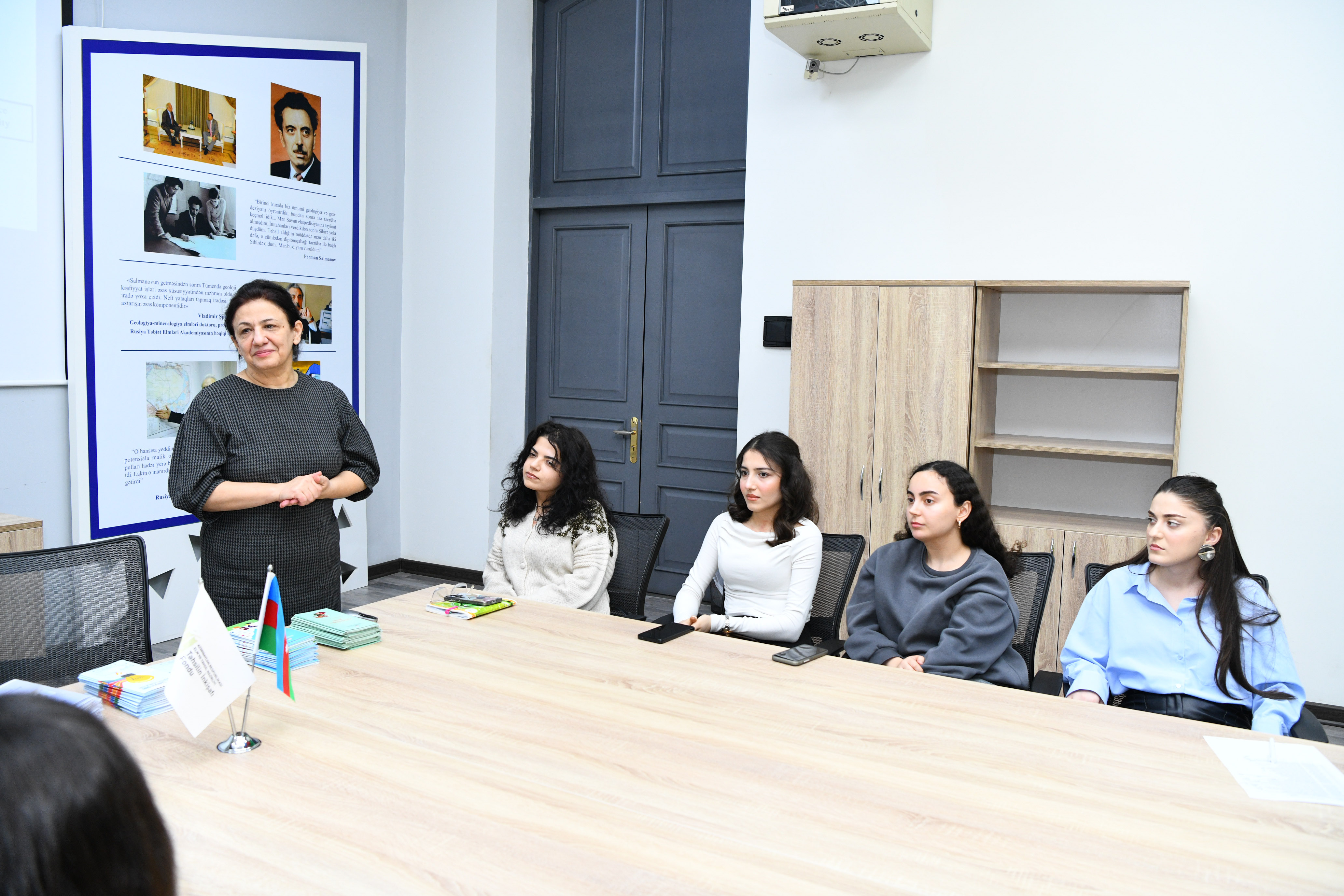 “Zərif Mühəndislər” təqaüd proqramının iştirakçıları üçün təlim keçirilib