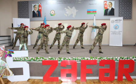 Təhsil müəssisələrində Zəfər Günü qeyd olunub 