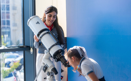 Paytaxt məktəbliləri “Bilim Bakı”da təlimlərdə iştirak edirlər 