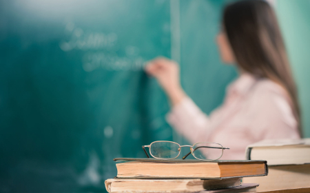 Tam ştatlı müəllimlər