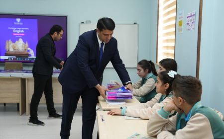 NDU-nun Beynəlxalq Kembric Məktəbinə yeni dərsliklər təqdim olunub 