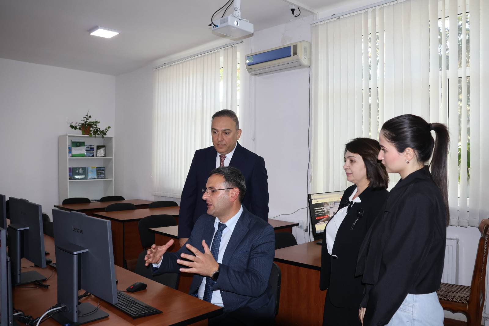 MDU Türkiyə şirkəti ilə turizm laboratoriyasının açılışını edib