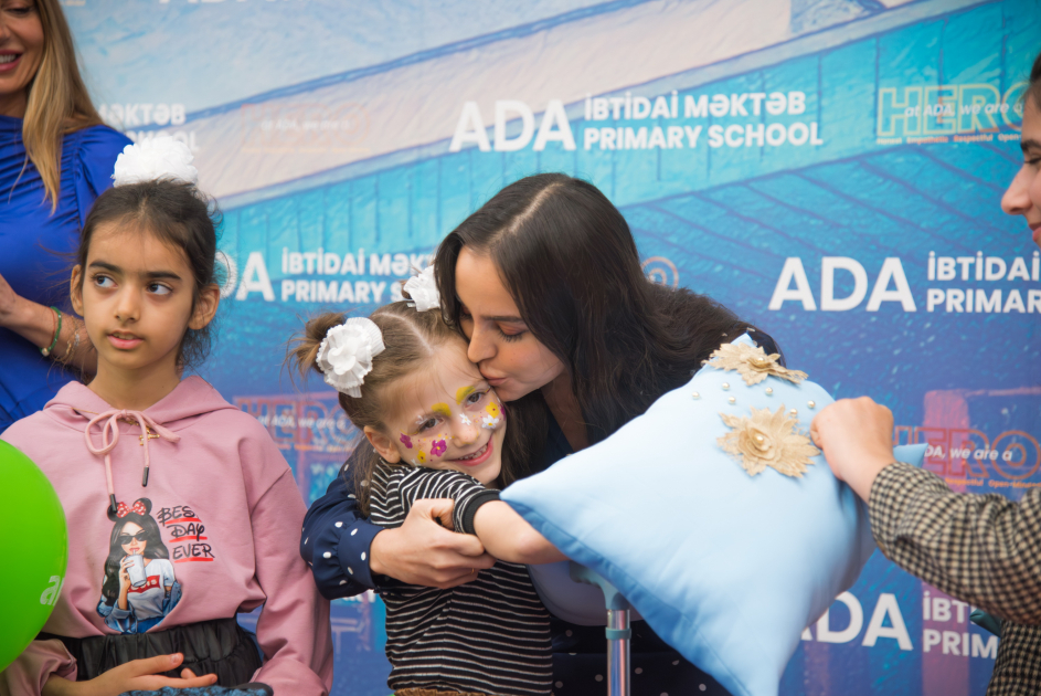 ADA İbtidai Məktəbində xeyriyyə məqsədli Payız festivalı keçirilib