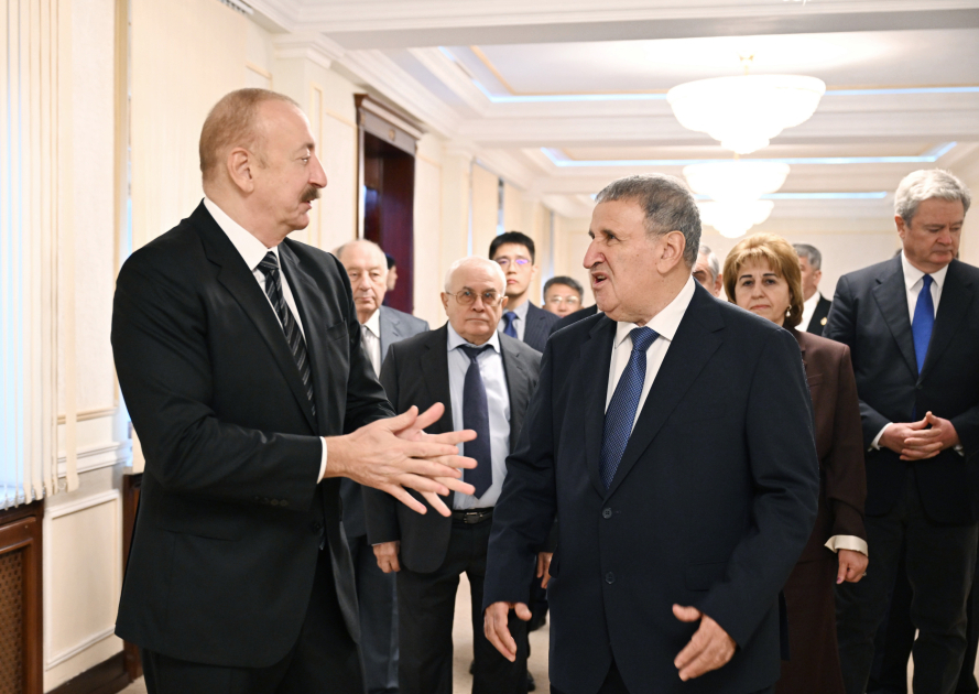 AMEA-nın 80 illik yubiley yığıncağı keçirilib