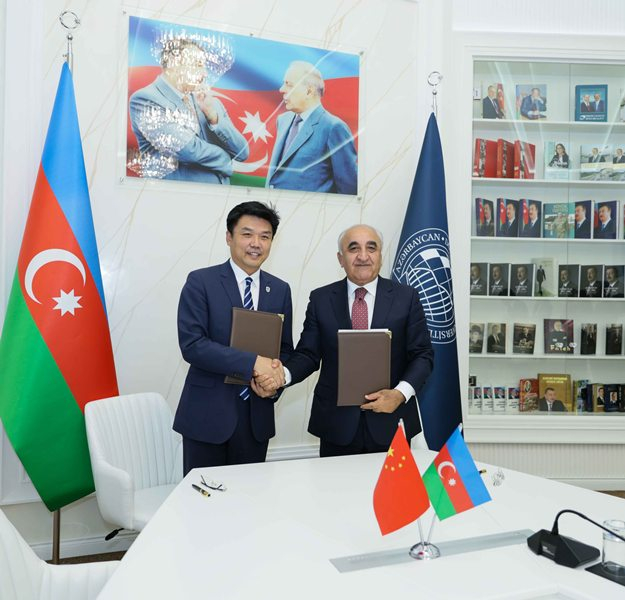 UNEC və Pekin Xarici Dillər Universiteti əməkdaşlığa başlayır