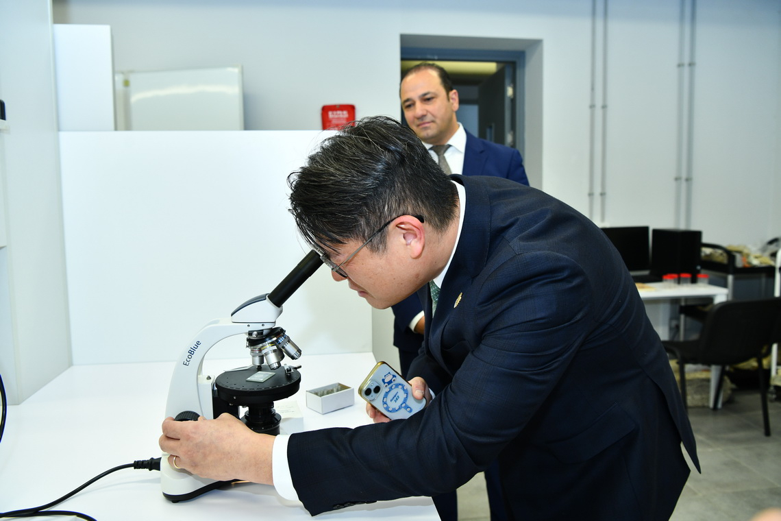 Cənubi Koreyanın Seconq Universitetinin nümayəndə heyəti ADNSU-da olub