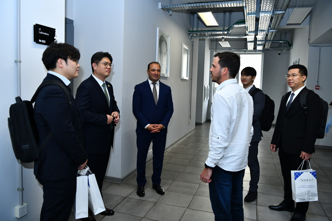 Cənubi Koreyanın Seconq Universitetinin nümayəndə heyəti ADNSU-da olub
