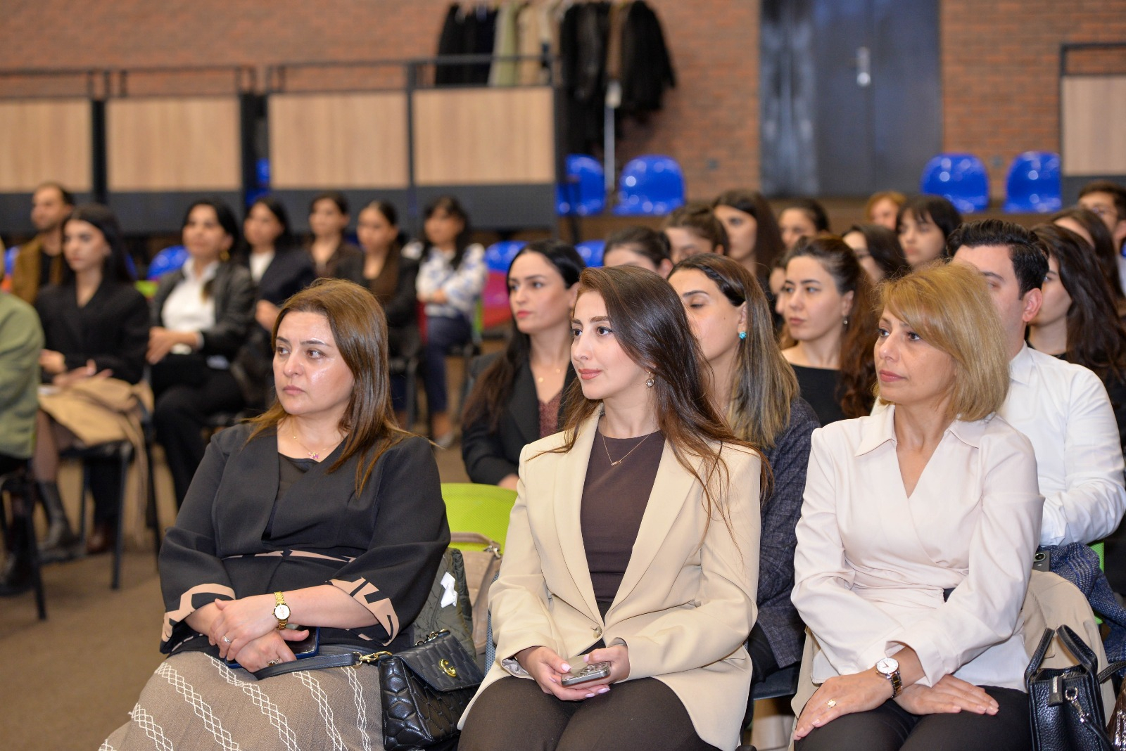 “Danışır təcrübə” layihəsinin qonağı Ali Məhkəmə sədrinin müavini Çingiz Əsgərov olub