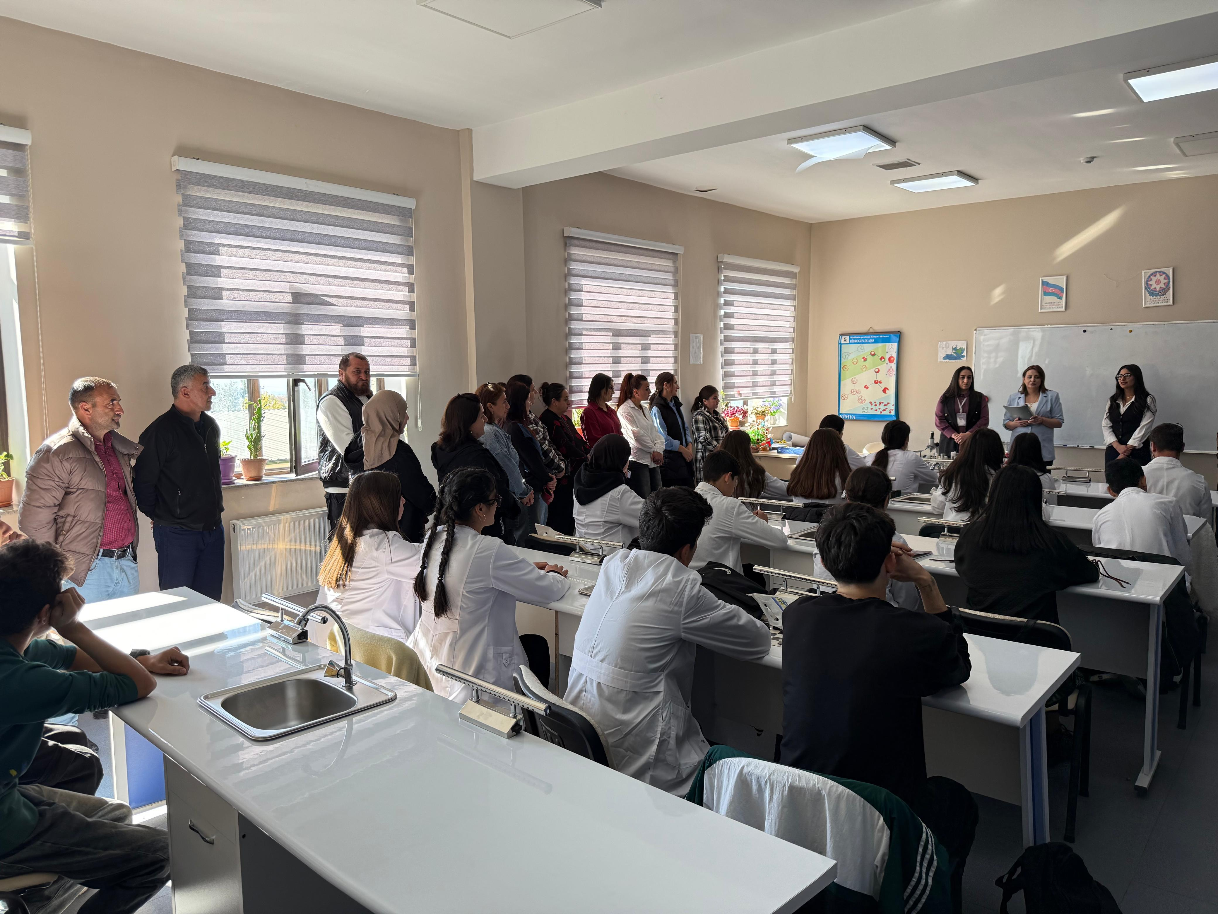 Övladlarının davranışına görə valideynlər təşəkkürnamə aldılar