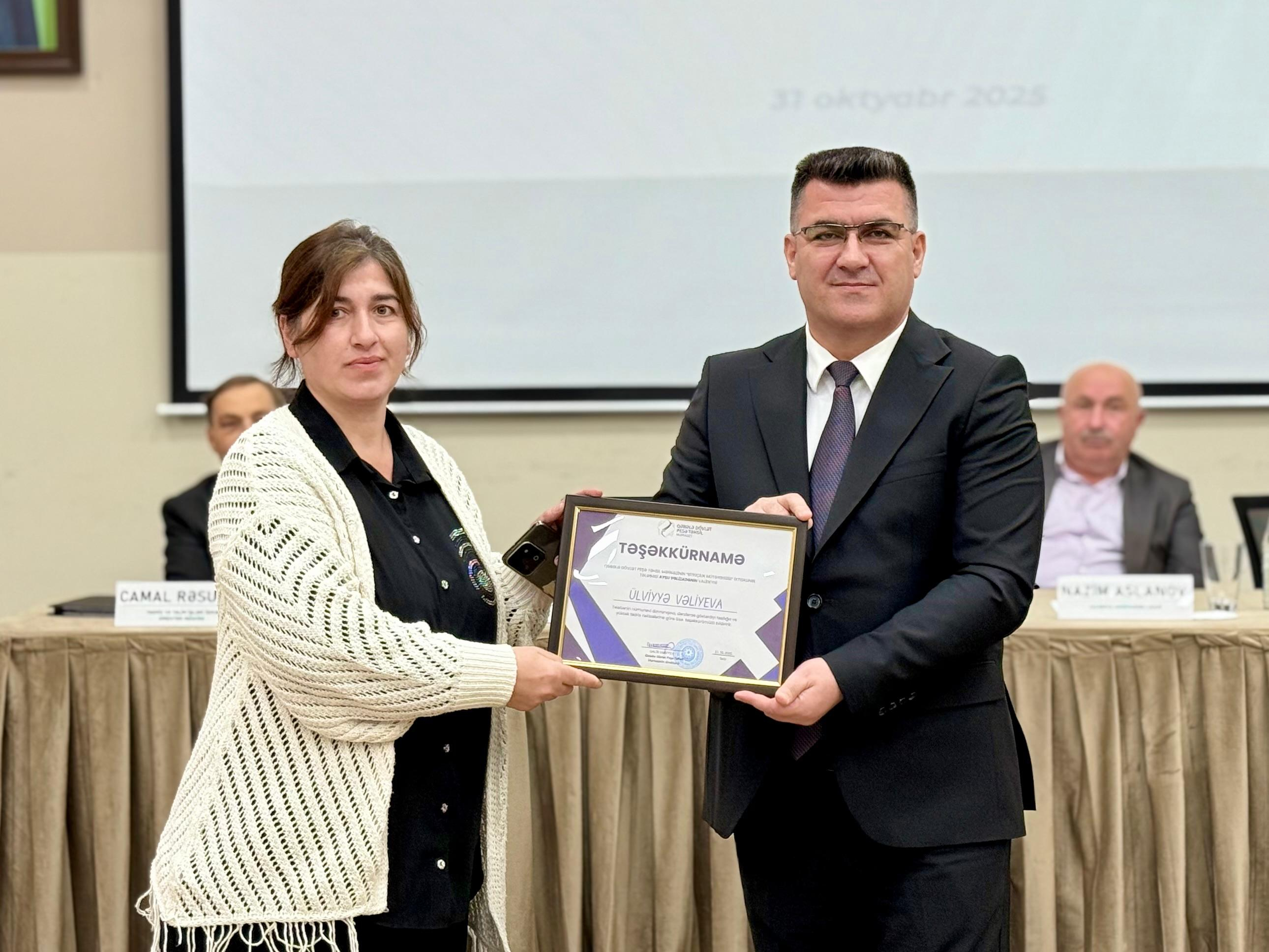 Övladlarının davranışına görə valideynlər təşəkkürnamə aldılar