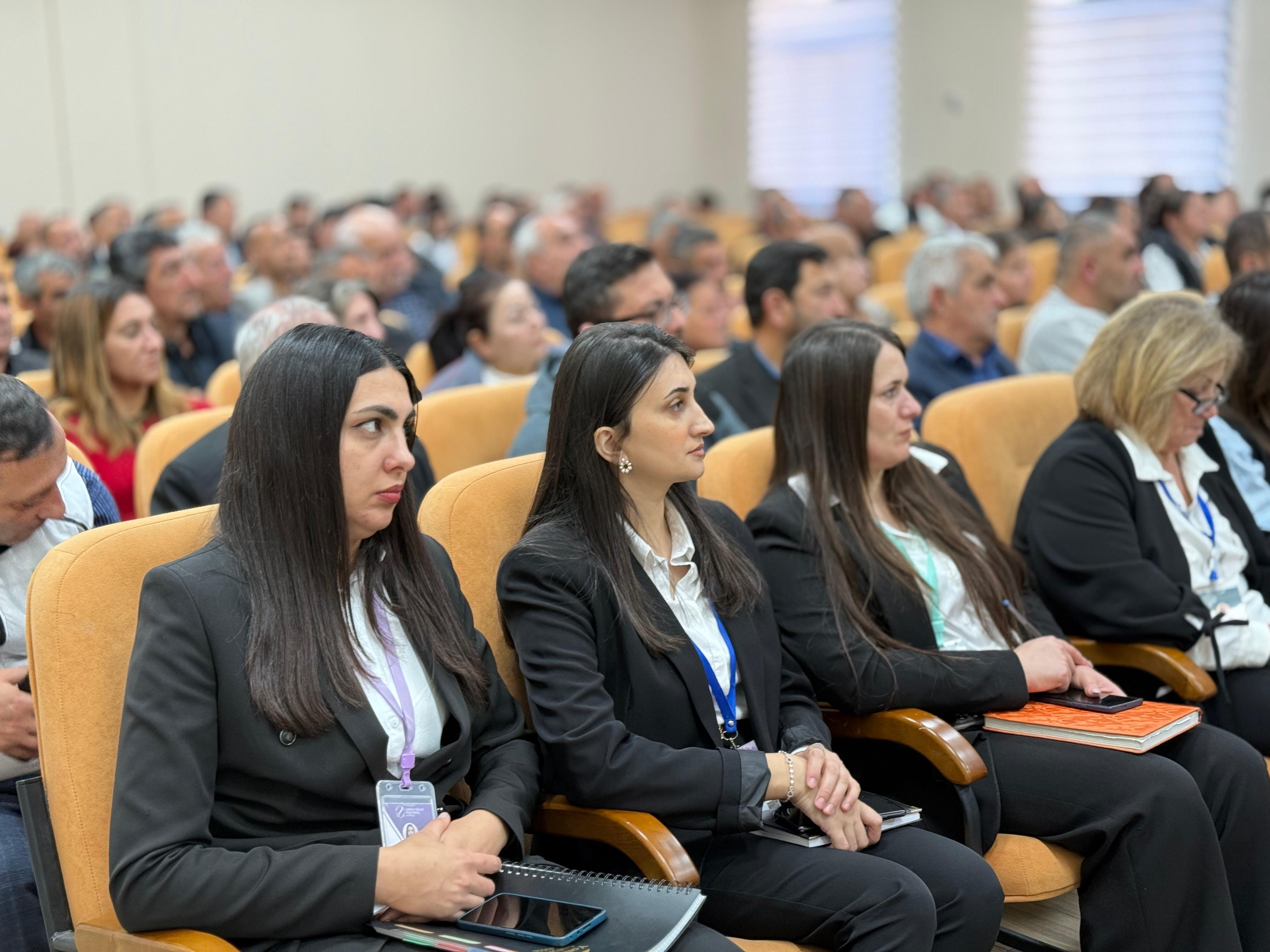 Övladlarının davranışına görə valideynlər təşəkkürnamə aldılar