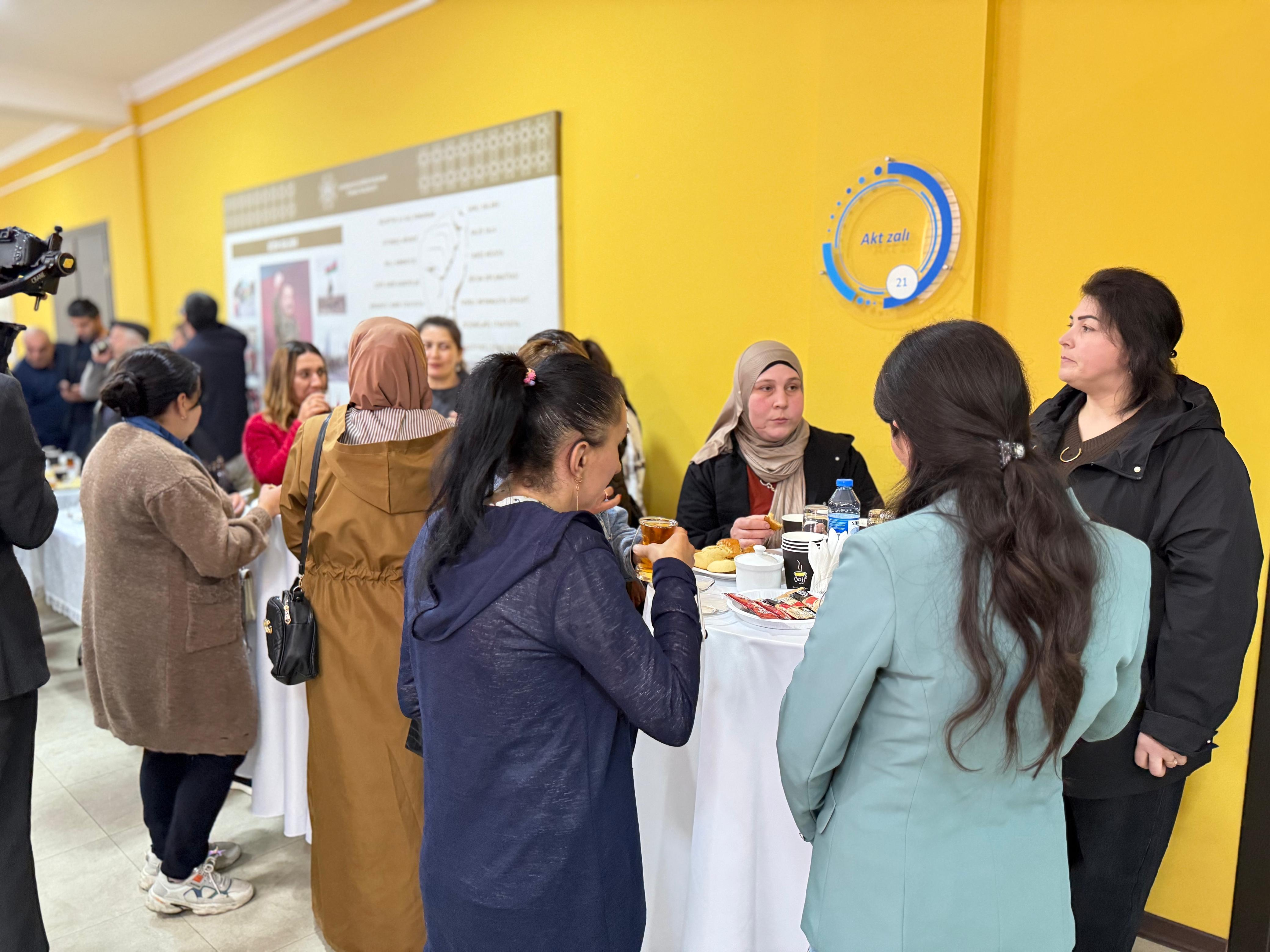 Övladlarının davranışına görə valideynlər təşəkkürnamə aldılar