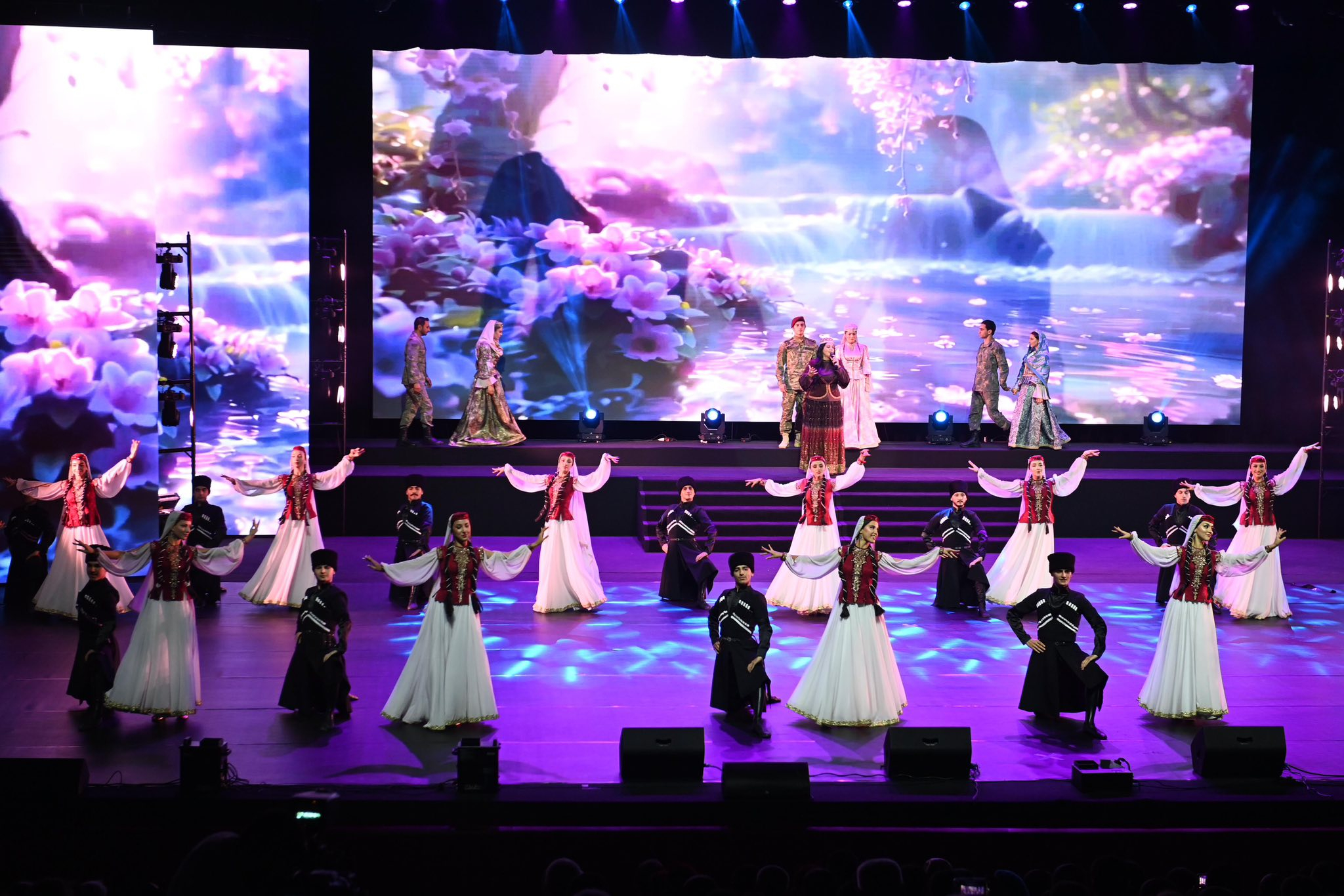 Zəfərimizin 5-ci ildönümünə həsr olunmuş “Zəfər andı” bədii kompozisiyası təqdim edilib