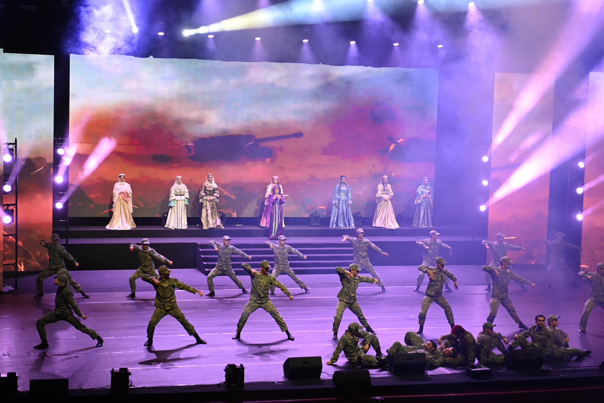 Zəfərimizin 5-ci ildönümünə həsr olunmuş “Zəfər andı” bədii kompozisiyası təqdim edilib