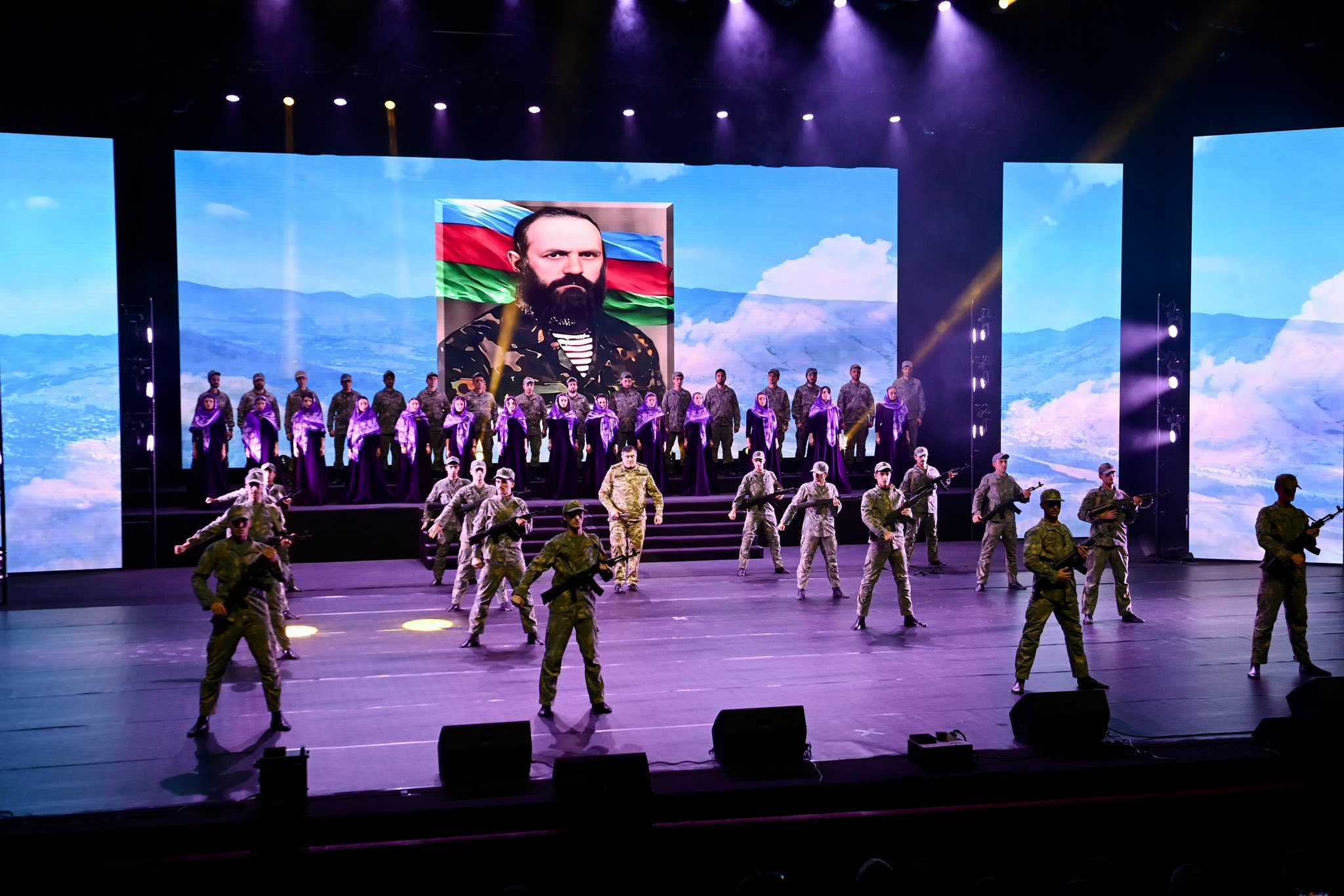 Zəfərimizin 5-ci ildönümünə həsr olunmuş “Zəfər andı” bədii kompozisiyası təqdim edilib