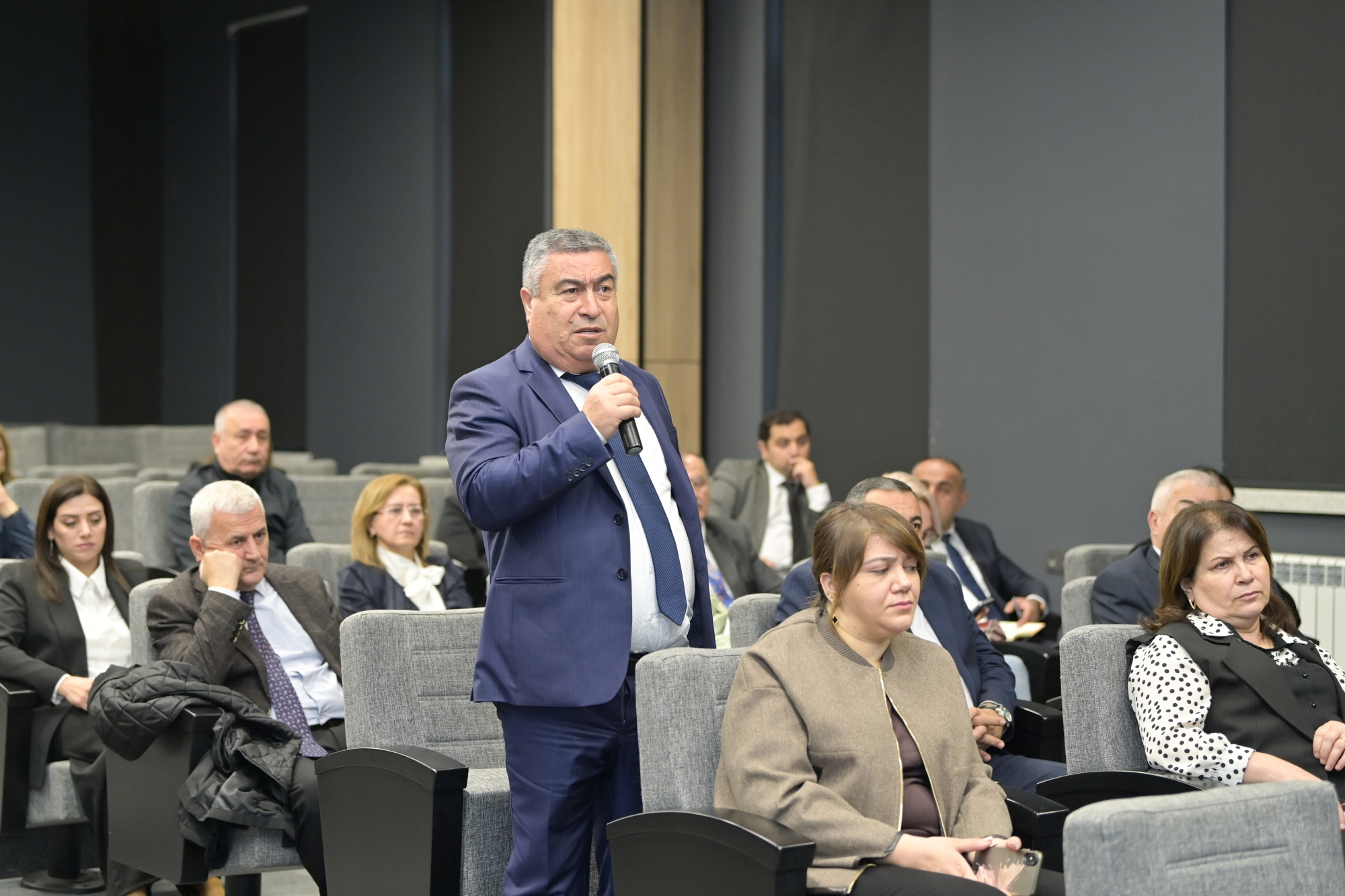 Kolleclərə tələbə qəbulu nəticələri müzakirə olunub