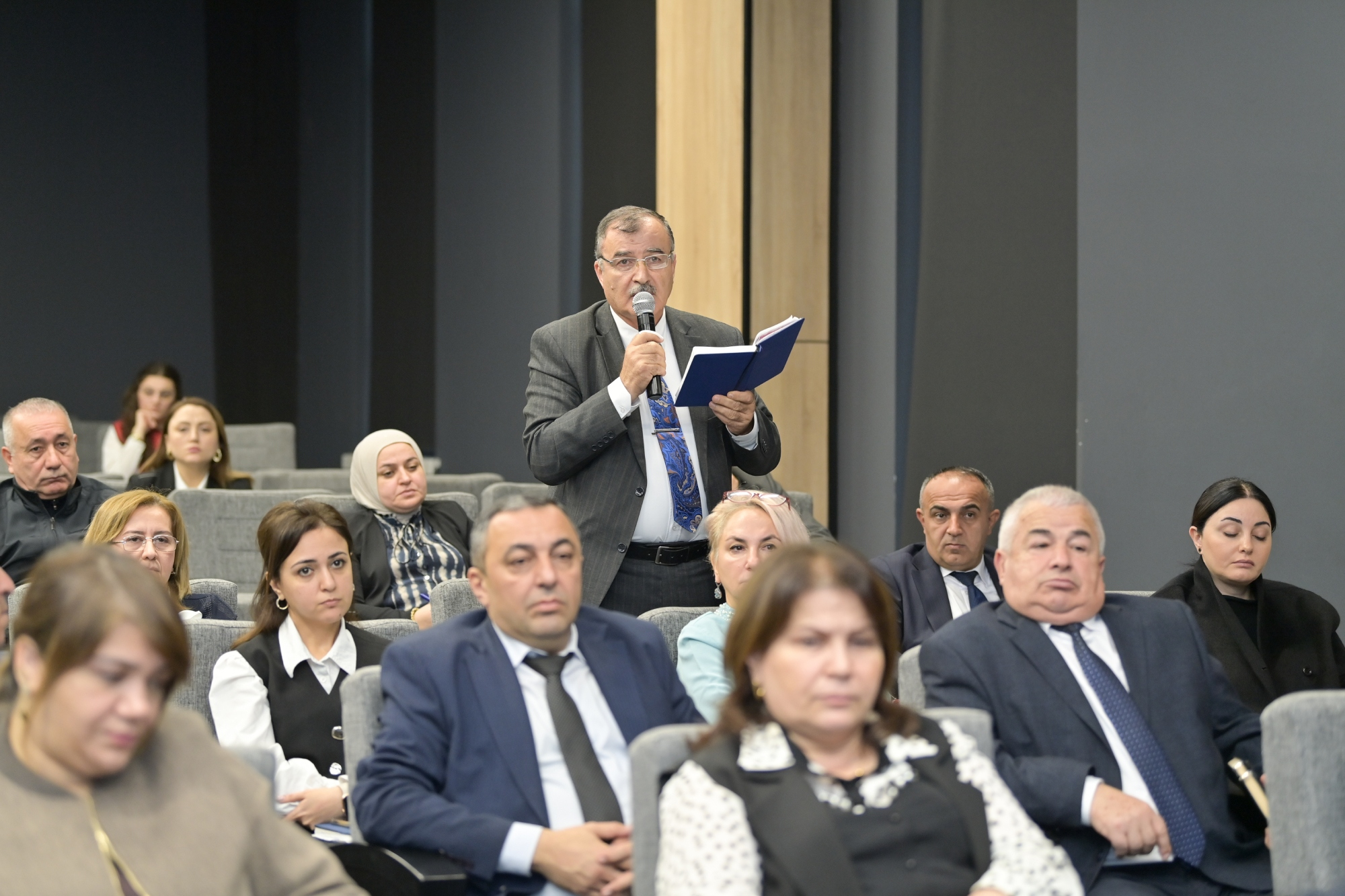 Kolleclərə tələbə qəbulu nəticələri müzakirə olunub