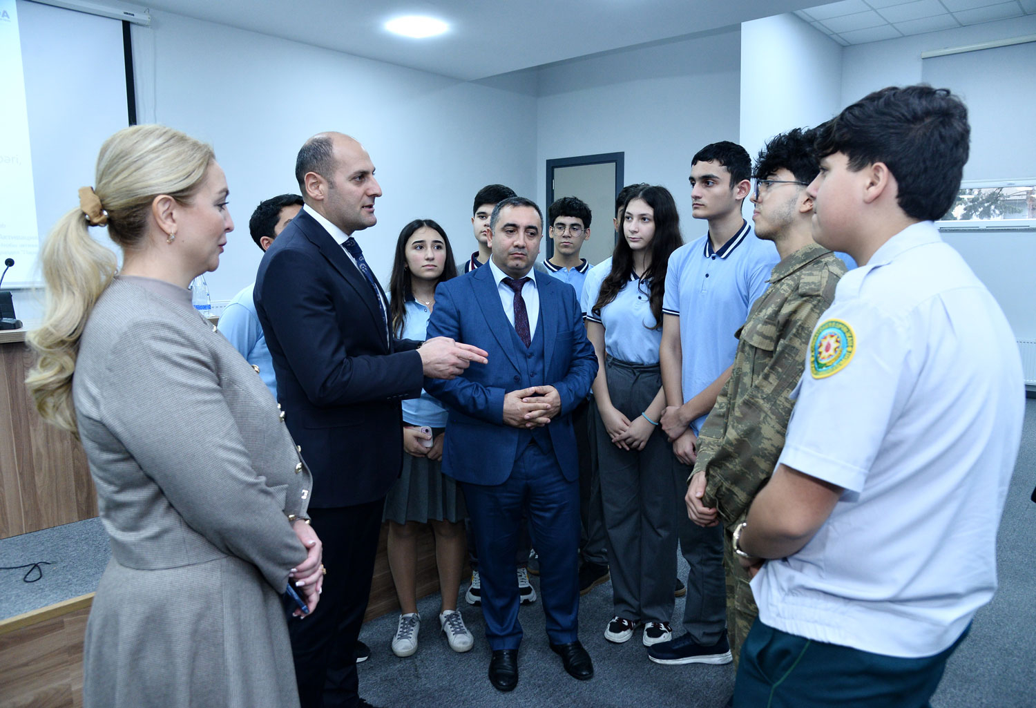 Qəhrəmanlıq həm də Vətənə faydalı olmaqdır