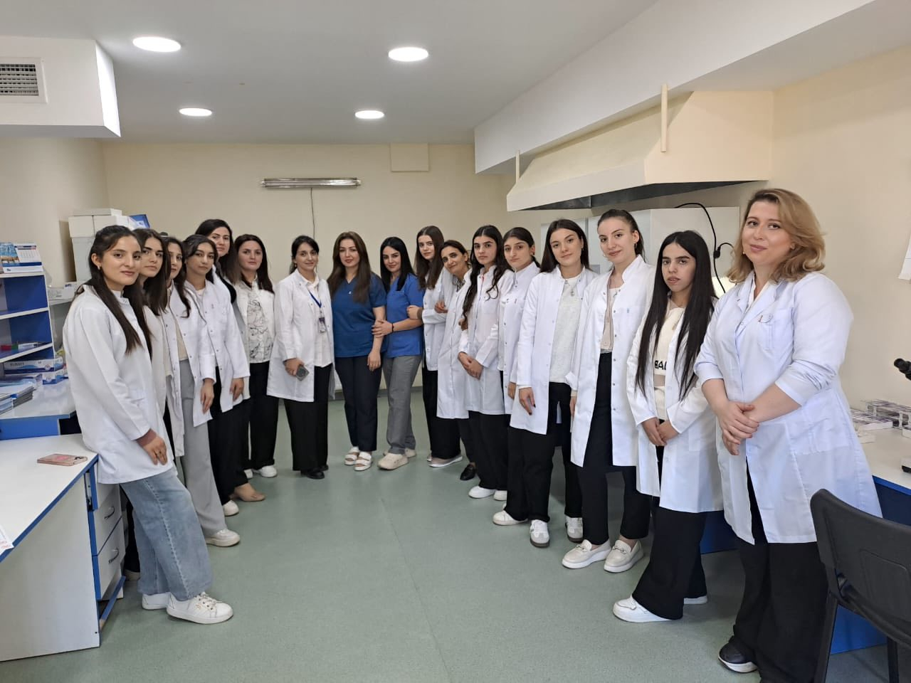 “İlk dəfə mikroskop altında müşahidə apardım"- Tələbələr təcrübədə