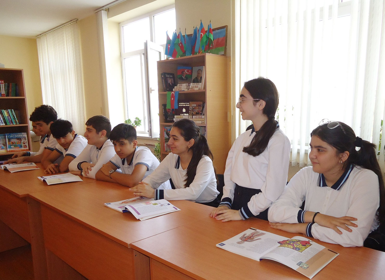 Paytaxt məktəblərində “Uşaq hüquqları aylığı” tədbirləri keçirilir