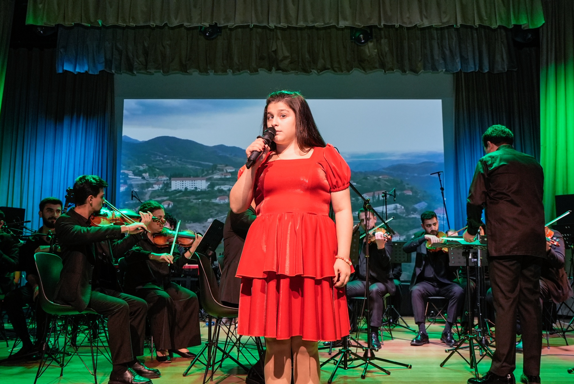 Nazir Zəfərin 5 illiyinə həsr olunmuş "Qələbənin işığında" adlı tədbirdə iştirak edib