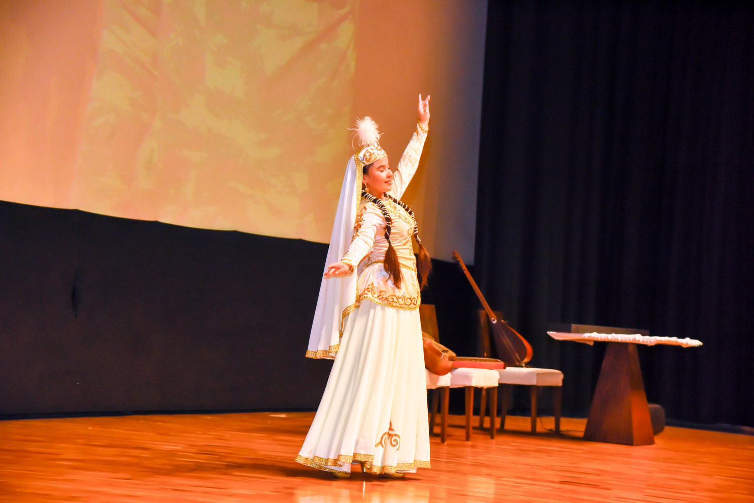 “Vətən çağıranda”: Qəhrəman müəllimin hekayəsi filmdə