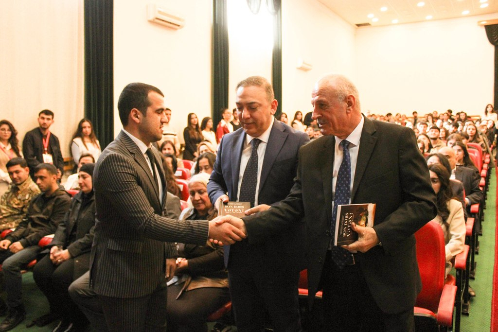 MDU-da Zəfər Gününə həsr olunmuş ədəbi-bədii tədbir keçirilib