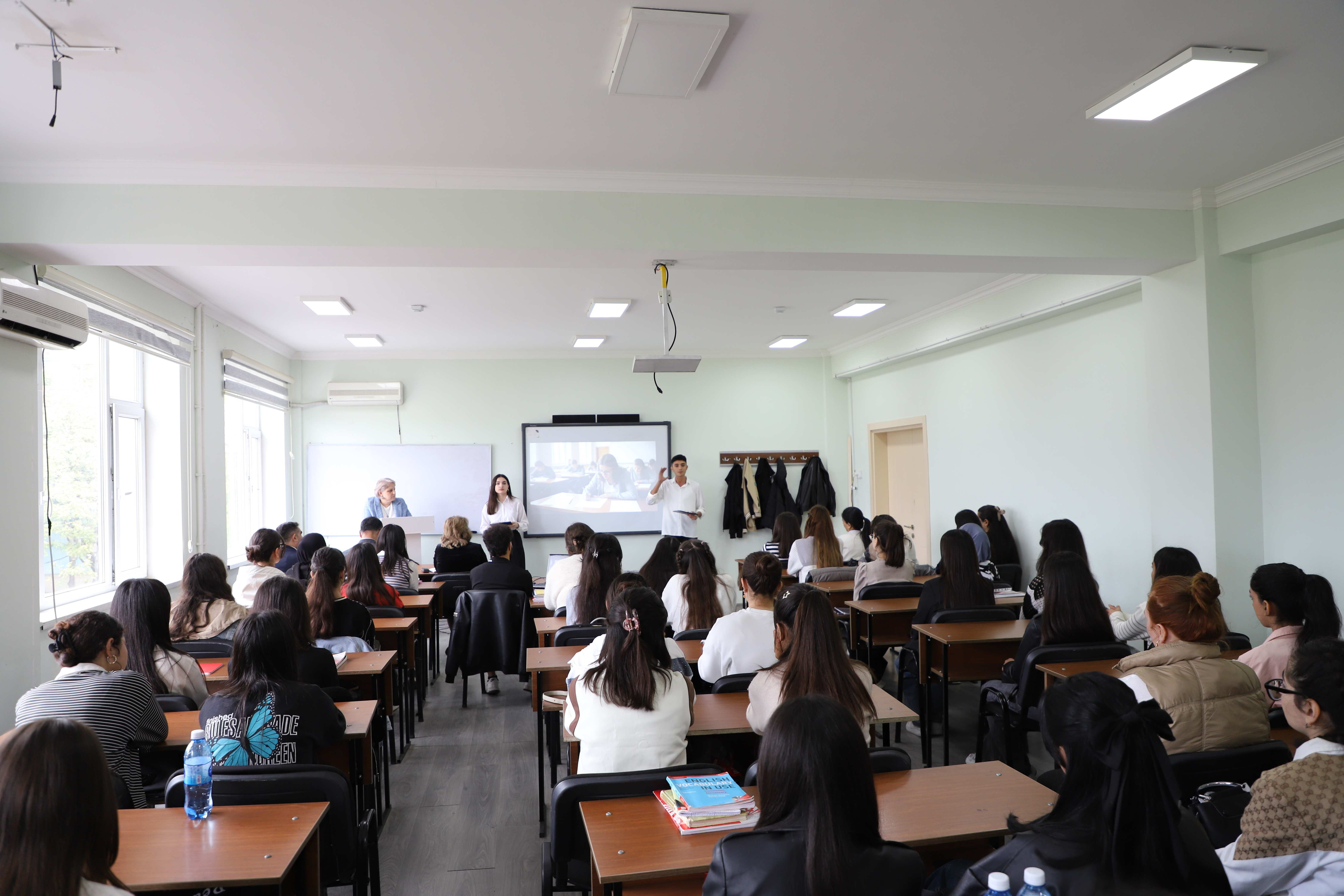 LDU-da psixoloji mövzuda maarifləndirici təlim keçirilib