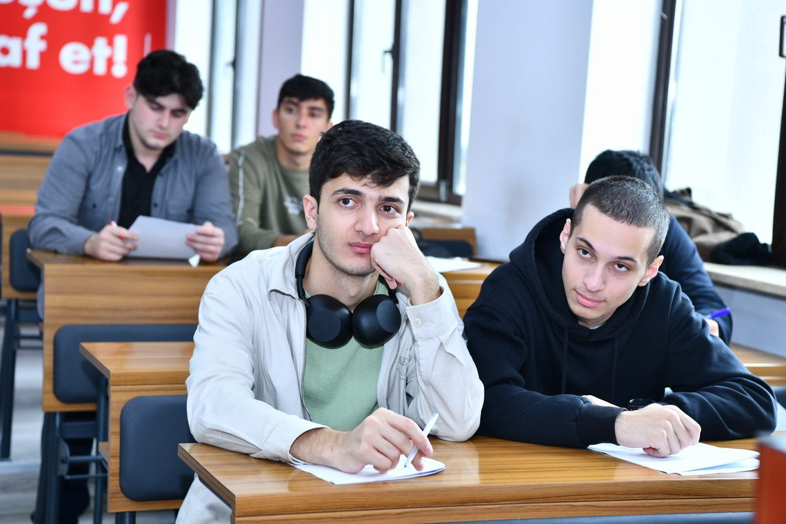 ADNSU-da “IDEALISE” inkubasiya proqramı çərçivəsində təlim keçirilib