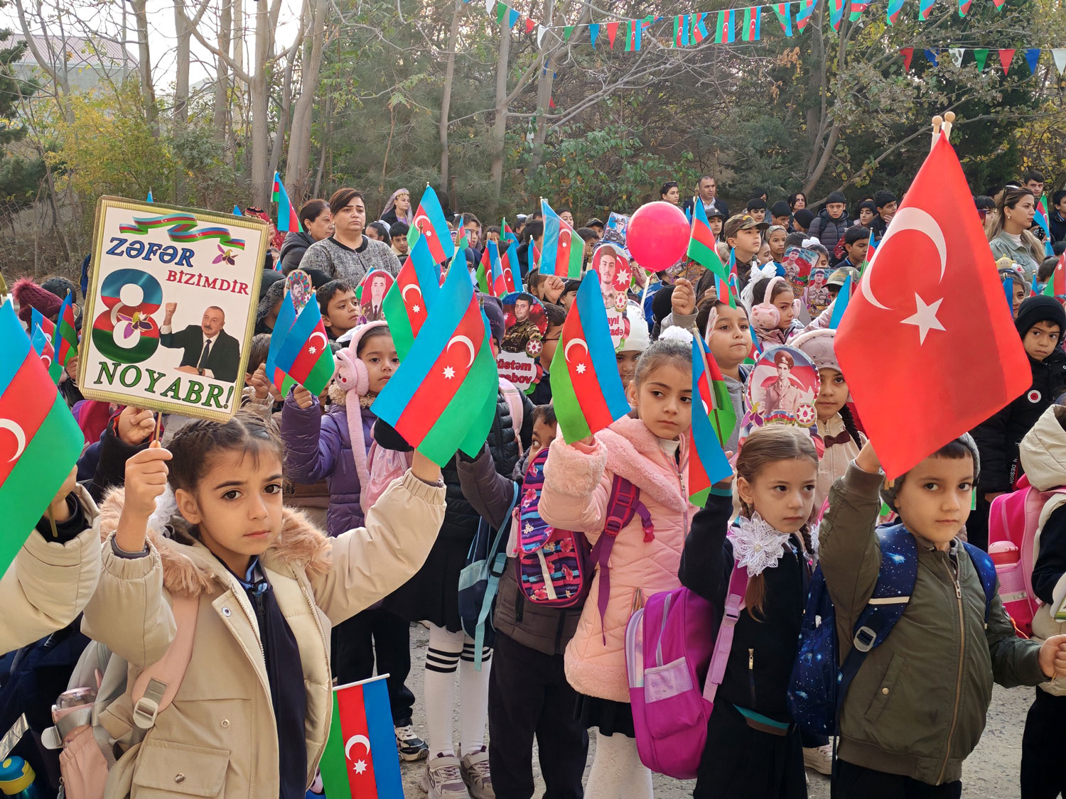 Təhsil müəssisələrində Zəfər Günü qeyd olunub