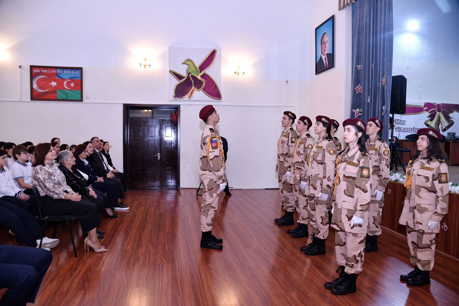 Təhsil müəssisələrində Zəfər Günü qeyd olunub