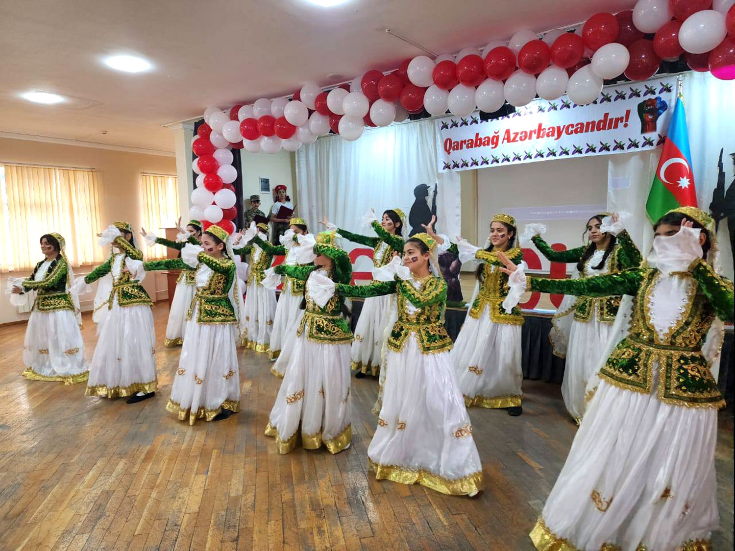 Təhsil müəssisələrində Zəfər Günü qeyd olunub