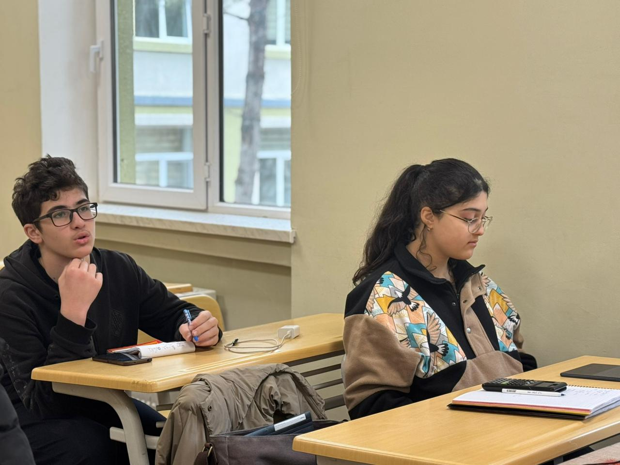 Yeniyetmələrin Beynəlxalq Elm Olimpiadasına hazırlıq dərsləri keçirilir